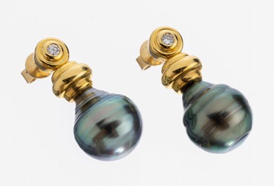 Image 26983183 - Paar 18 kt Gold Ohrstecker mit Tahiti- zuchtperlen und Brillanten, GG 750/000, 2 ...