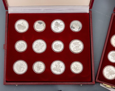 26983188a - Konvolut 59 Silbermedaillen, Olympiade Moskau 1980, in Etuis, 28 x 10 Rubel, 28 x 5 ...