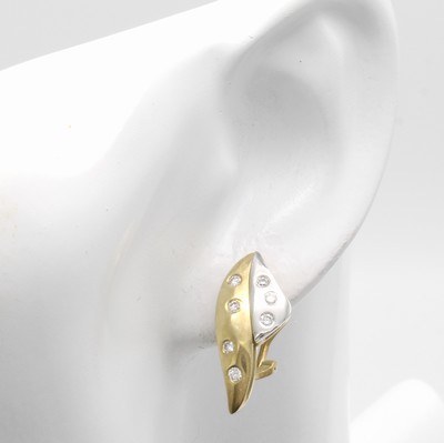 26983508b - Paar Ohrstecker mit Brillanten, GG/WG 585/ 000, 14 Brill. zus. ca. 0.38 ct ...