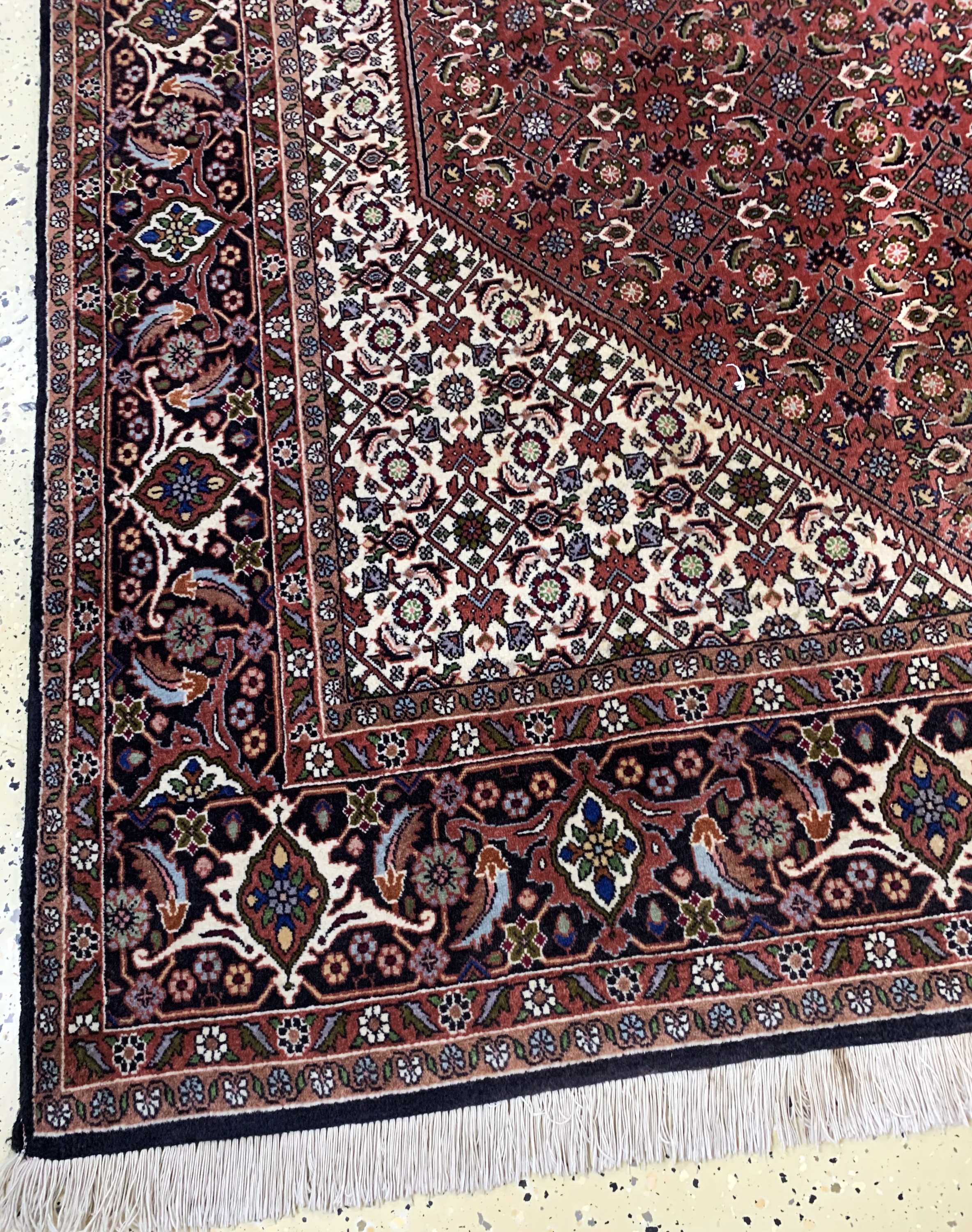 Detail c: Bidjar fein, Persien, Ende 20.Jhd, Korkwolle auf Baumwolle, ca. 255 x 246 cm, EHZ: 2