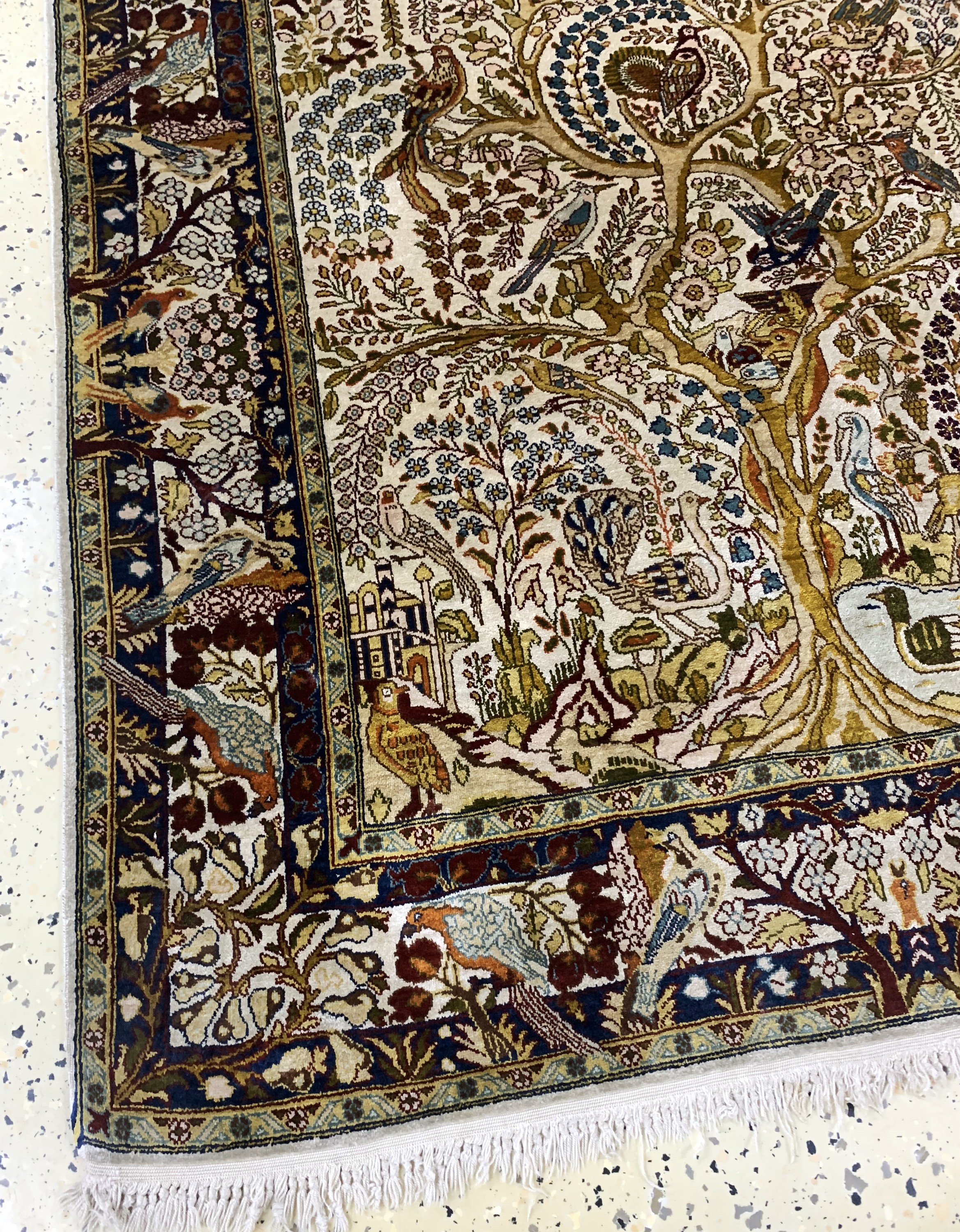 Detail b: Keschan Seide fein, Ägypten, Anfang 20.Jhd,reine Naturseide, ca. 157 x 102 cm, EHZ: 2