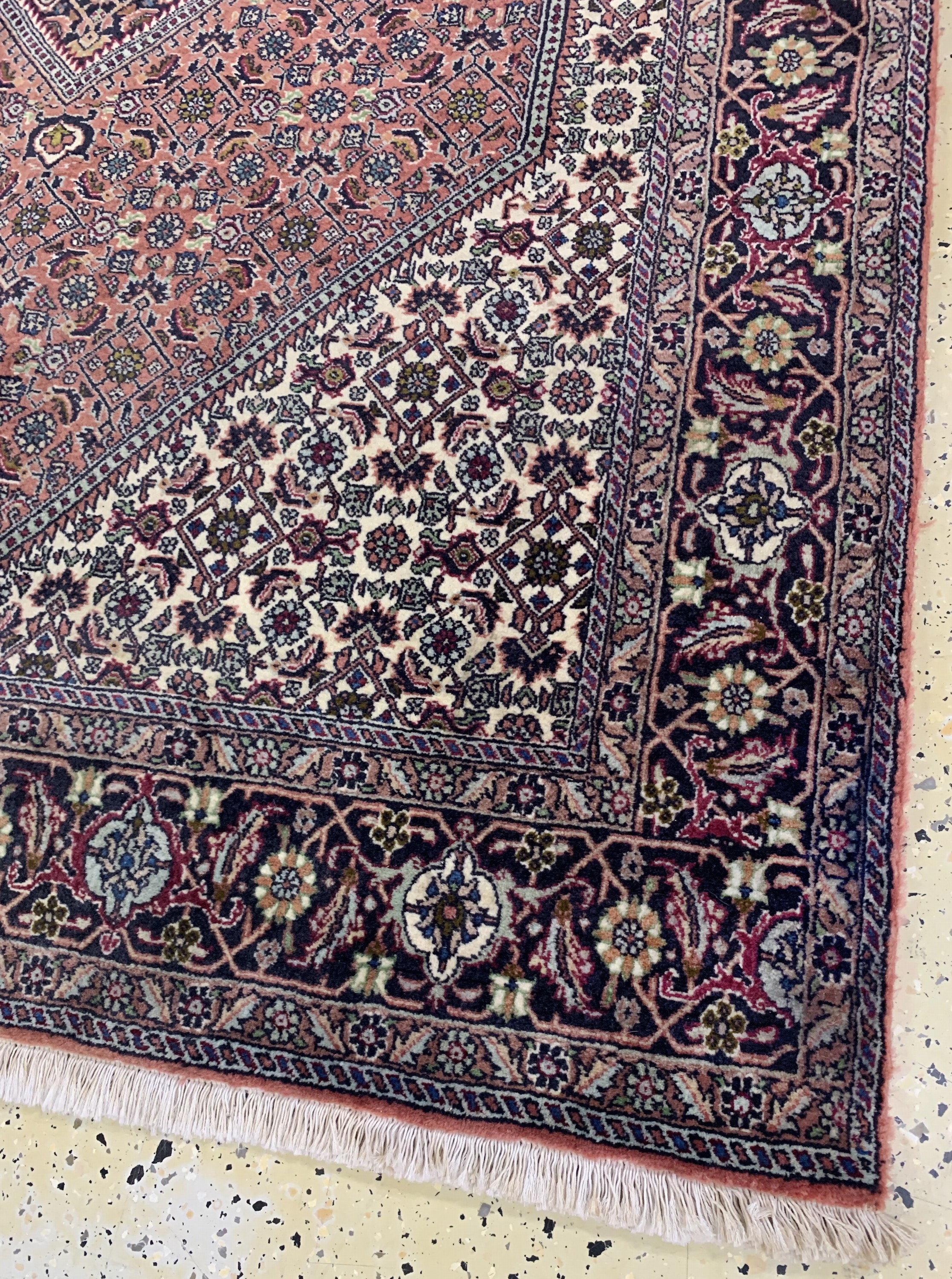 Detail c: Bidjar fein, Persien, Ende 20.Jhd, Korkwolle auf Baumwolle, ca. 208 x 140 cm, EHZ: 2