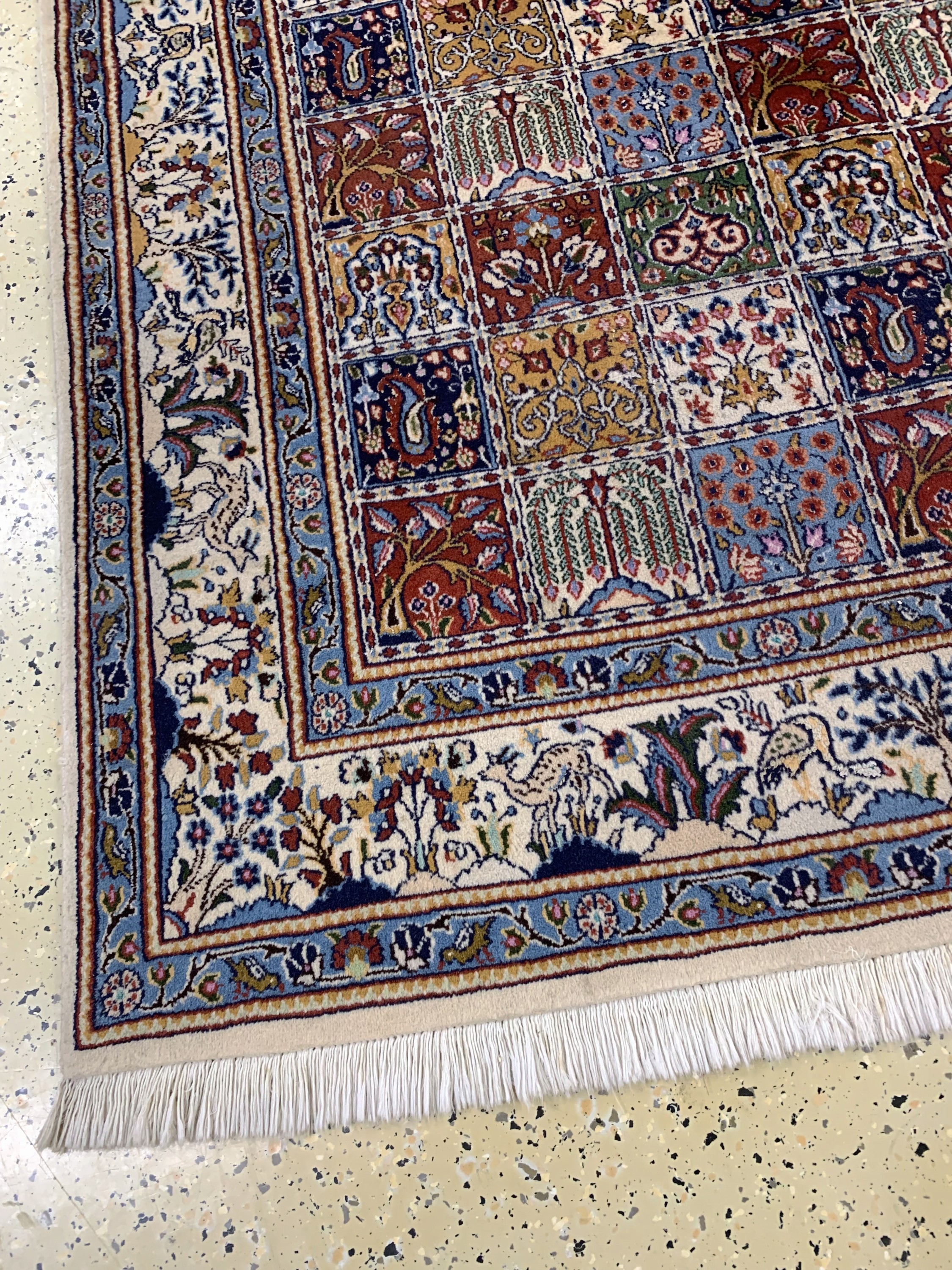 Detail b: Mud fein, Persien, Ende 20.Jhd, Korkwolle mit Seide, ca. 201 x 148 cm, Reinigungsbedürftig, EHZ: 2