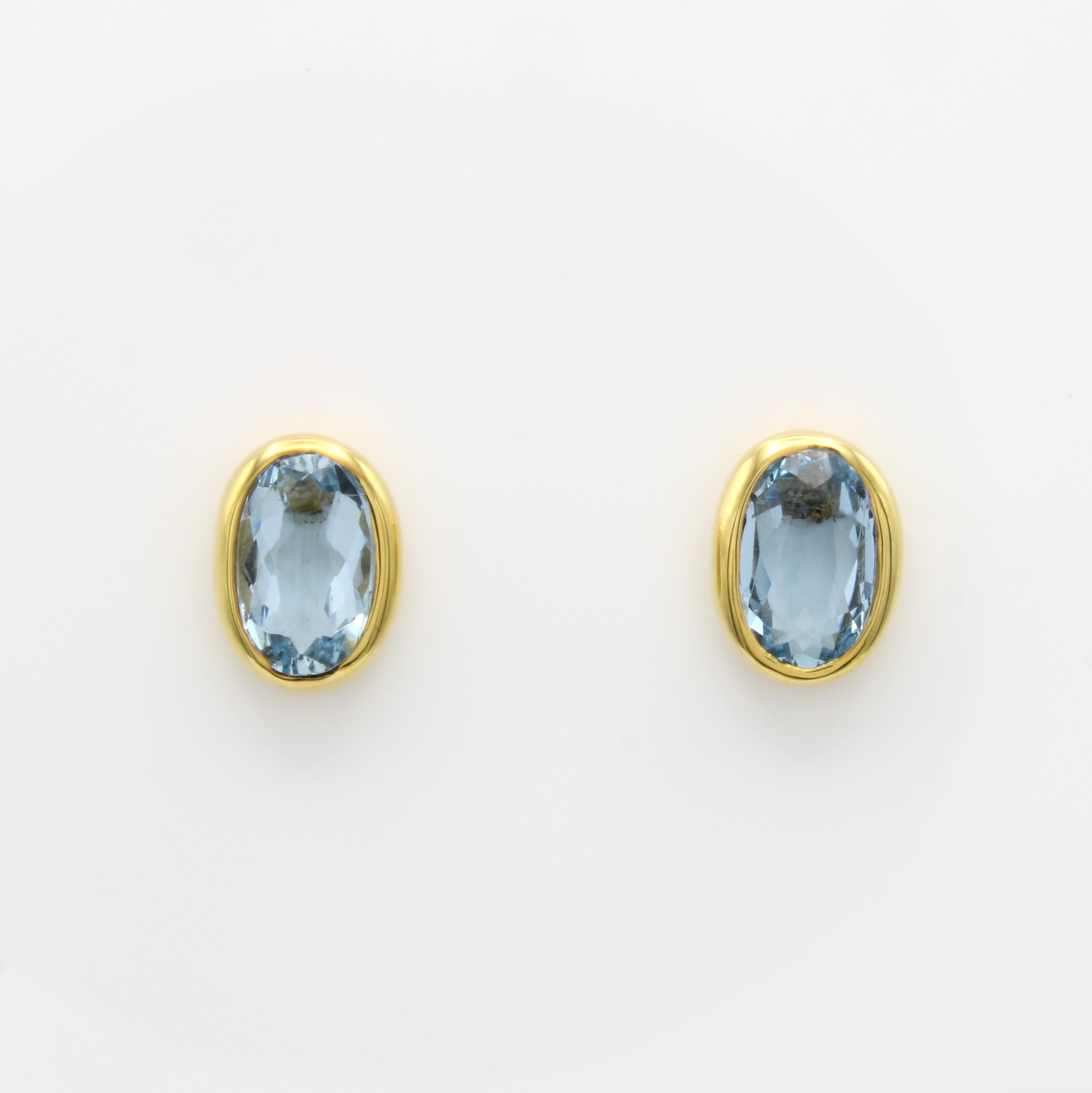Image 26983759 - Paar Ohrstecker mit Aquamarinen, GG 585/000,2 ovale, fac. Aquamarine in glatter Fassung ...