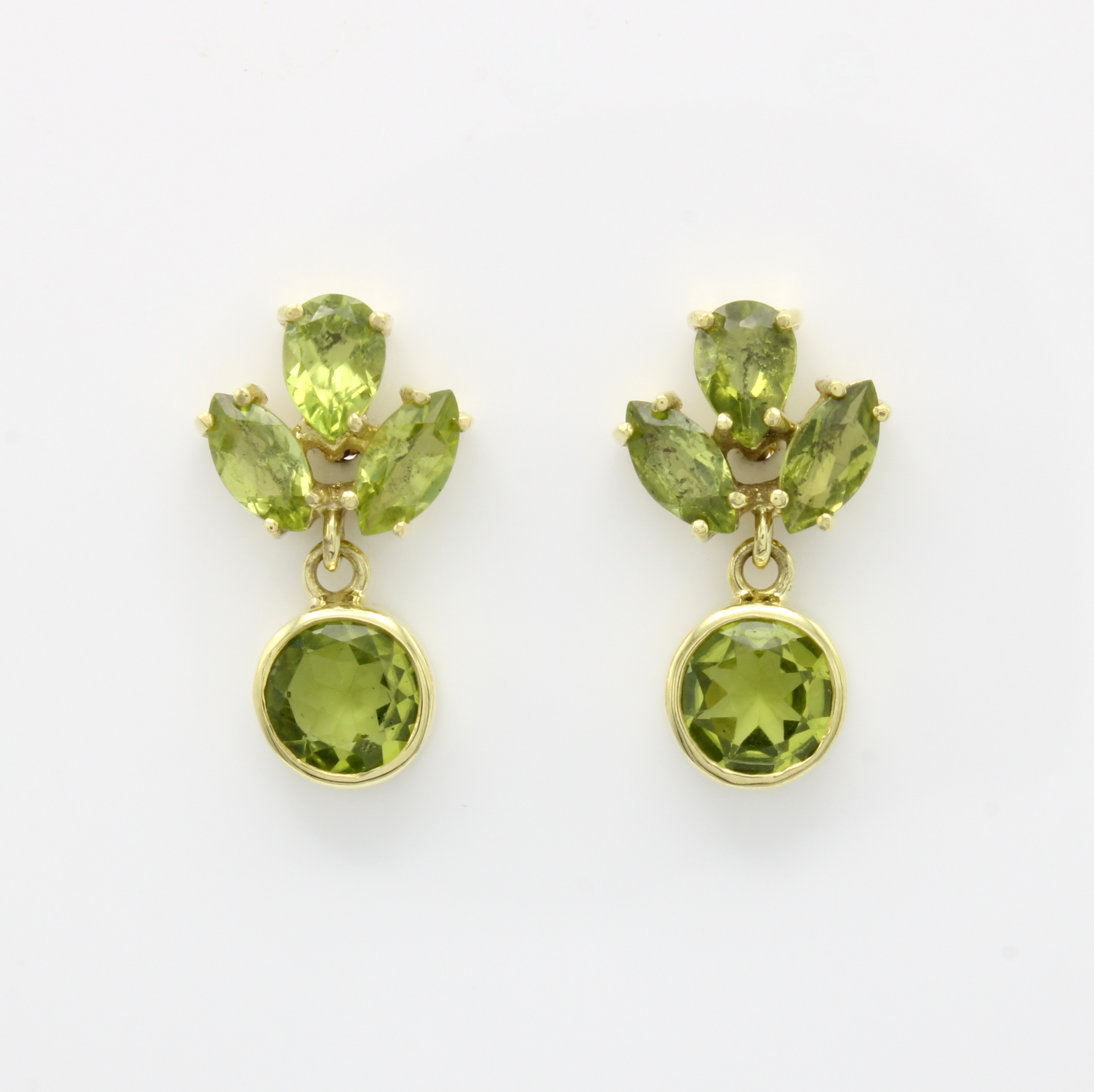 Image 26983776 - Paar Ohrstecker mit Peridots, GG 585/000, Peridots in versch. Schliffarten zus. ca. 5 ct ...