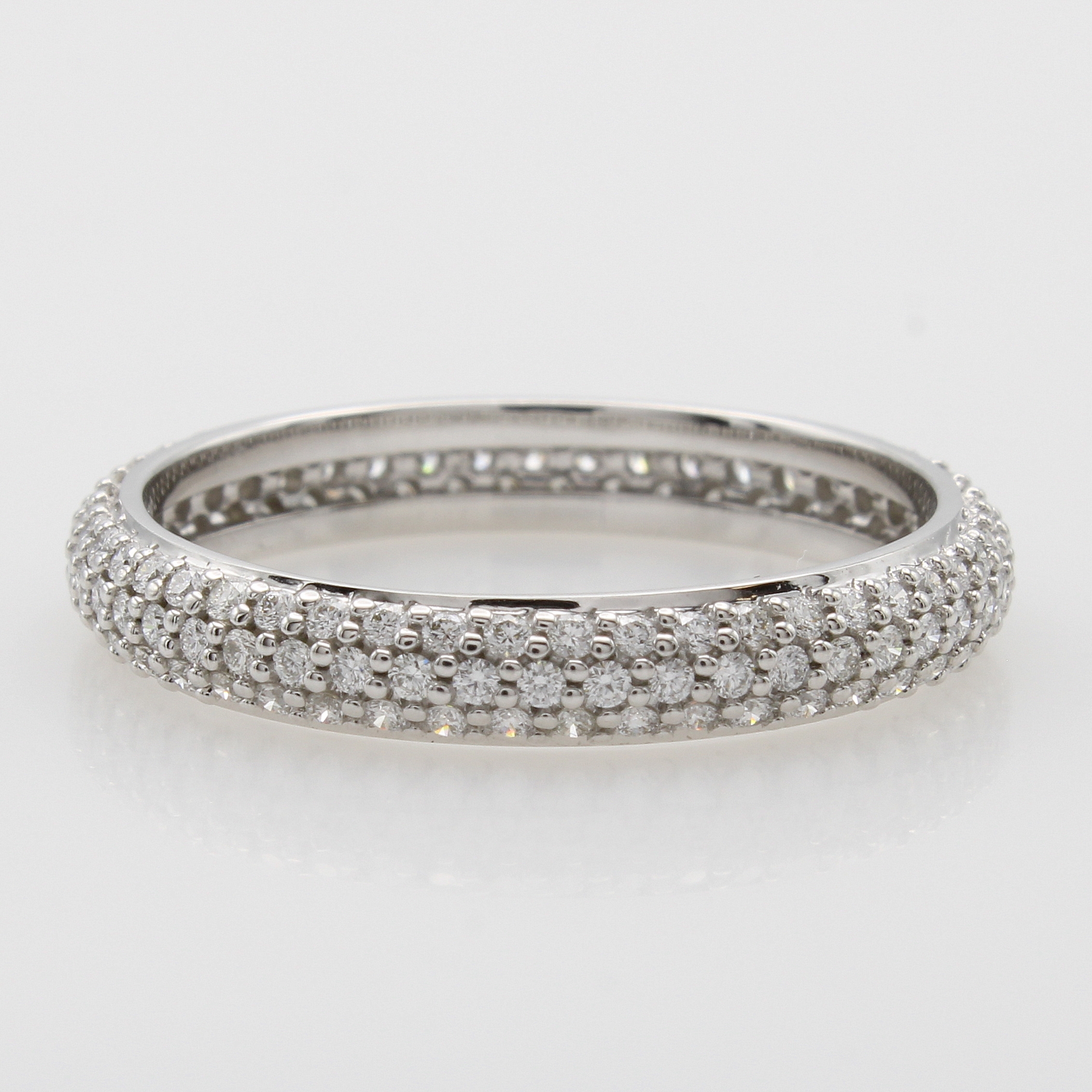 Image 26983798 - Ring mit Brillanten, WG 585/000, rundum bes.m. Brill. zus. ca. 0.65 ct Weiß/lupenrein, ...