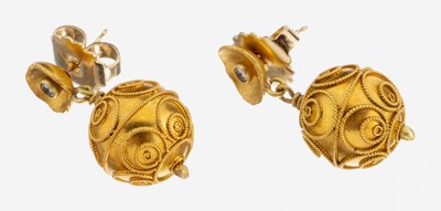 Image 26983709 - Paar 18 kt Gold Diamant Ohrstecker, GG 750/000, anged. Blüte, 2 kl. Brillanten ...