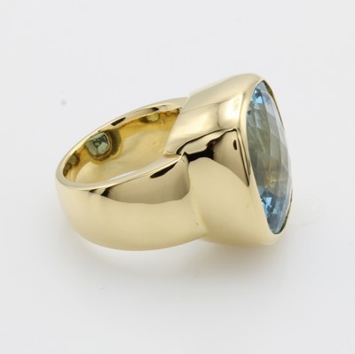 26983743b - Ring mit Aquamarin, GG 750/000, Aquamarin im Schachbrettschliff von leuchtender, ...