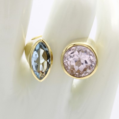 26983749a - Ring mit Farbsteinen, GG 585/000, offen gearb., Aquamarinnavette ca. 1 ct, runder, fac. ...