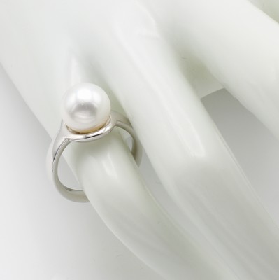 26983824a - Ring mit Frischwasserperle "Schöffel", WG 750/000, weiße Perle ca. ...