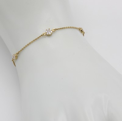 26983934a - Armband mit Brillanten, GG 585/000, 3 blütenförm. Zwischenteile bes. mit Brill. zus. ...