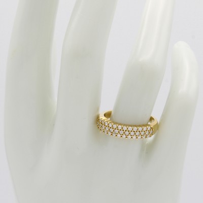 26983999b - Ring mit Brillanten, GG 750/000, 37 Brill. zus. ca. 0.40 ct Weiß/si, RW ca. 56 ...