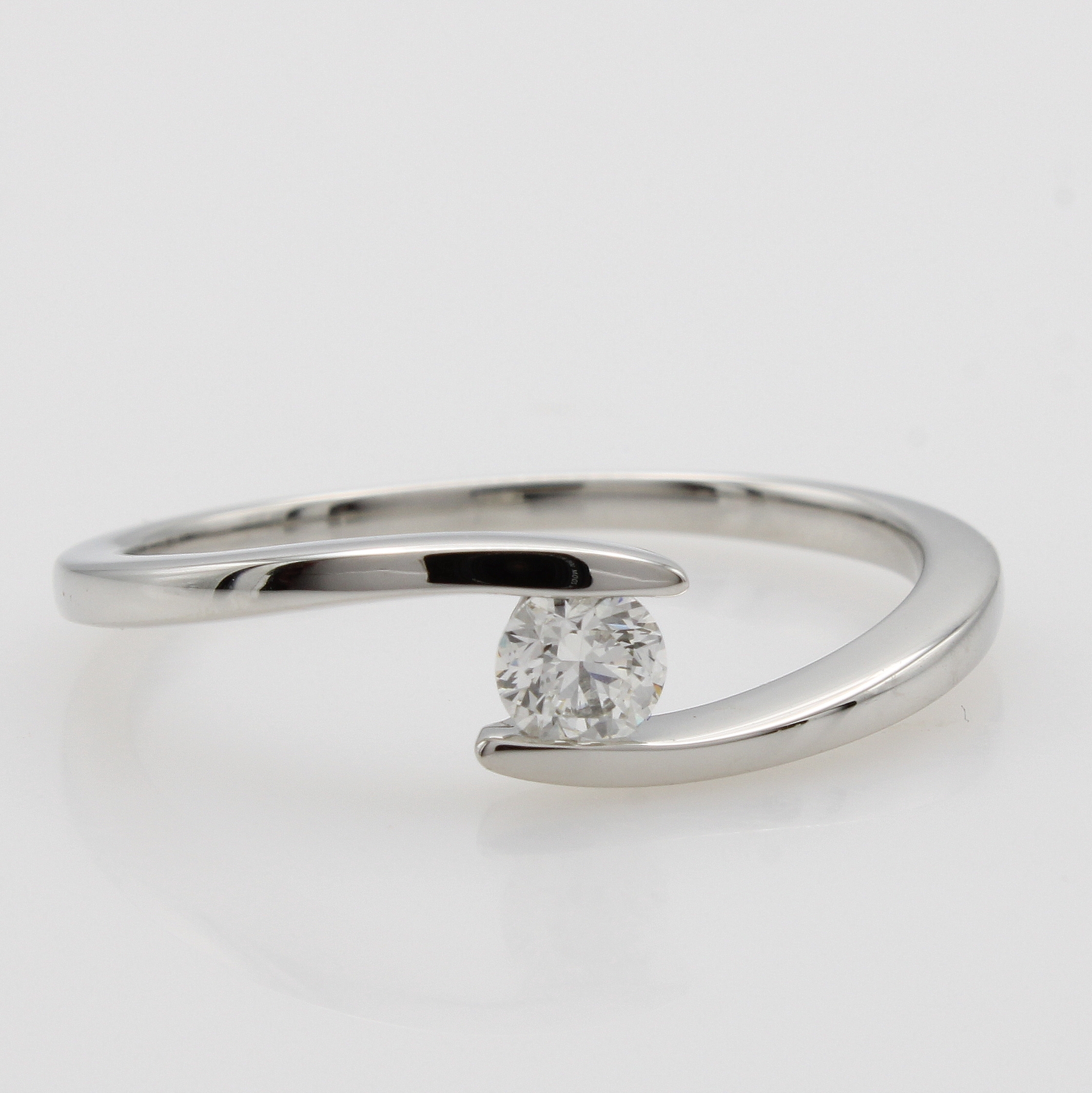 Image 26984001 - Ring mit Brillant, Platin 950/000, Brill. ingegenlaufender Ringschiene ca. 0.20 ct ...