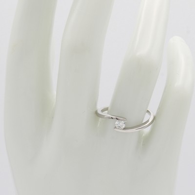 26984001a - Ring mit Brillant, Platin 950/000, Brill. ingegenlaufender Ringschiene ca. 0.20 ct ...