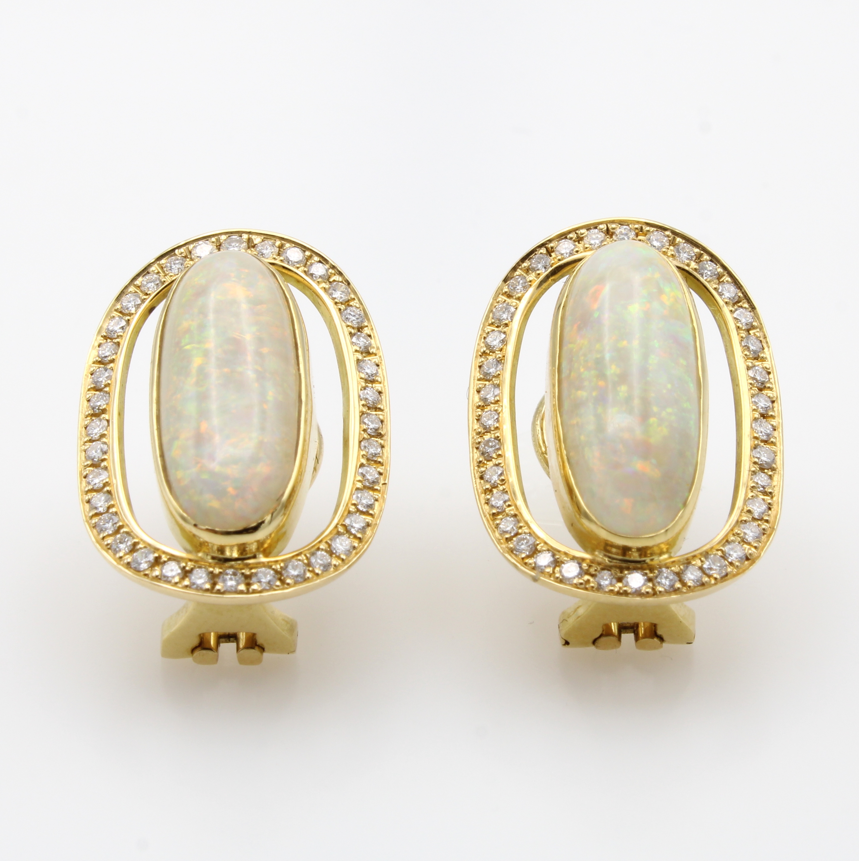 Image 26984243 - Paar Ohrstecker mit Opalen und Brillanten, GG 750/000, ovale Opalcabochons zus. ca. 6.6 ...