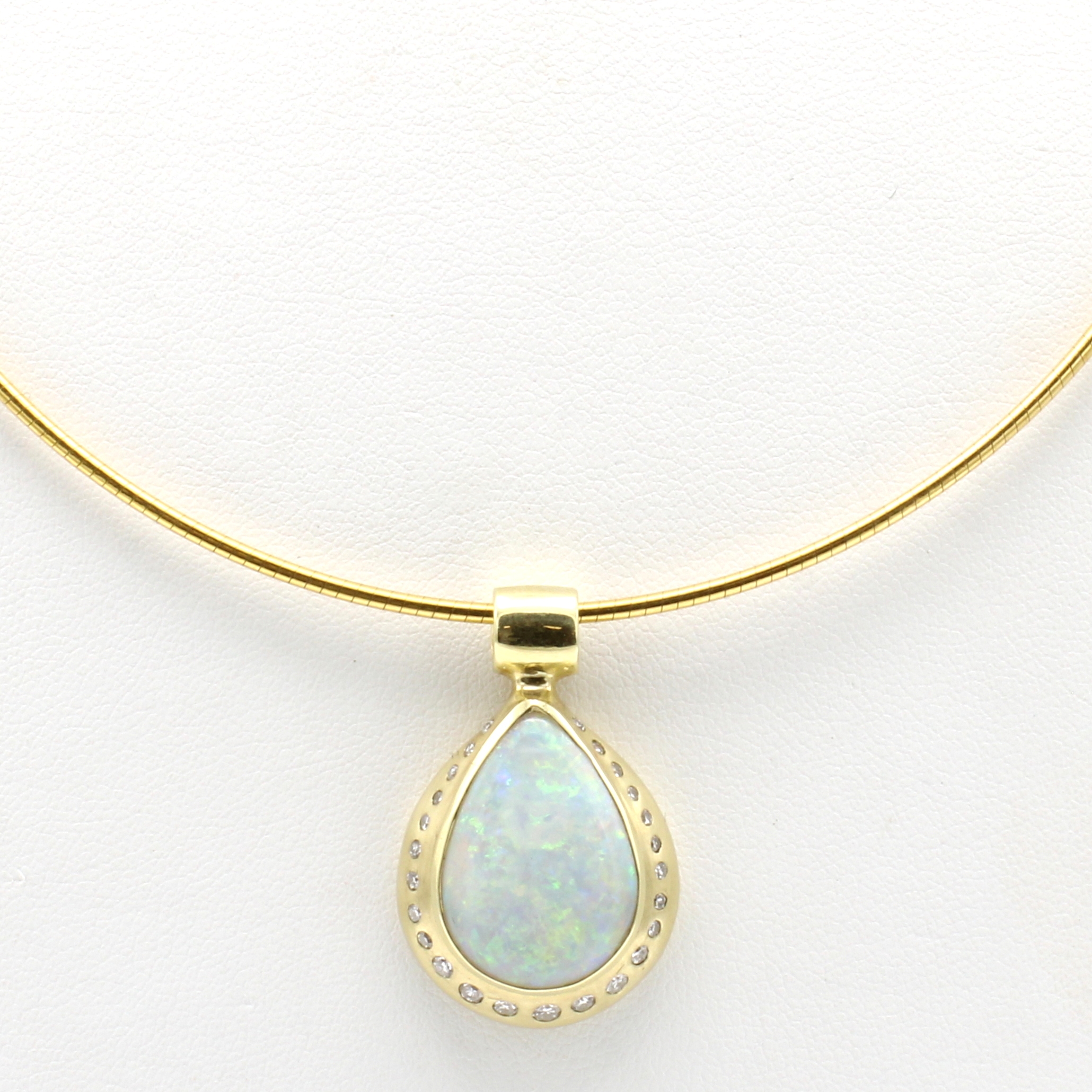 Image 26984245 - Anhänger mit Opal und Diamanten an Reif, GG 585/000, Anh. z.T. mattiert, Opaltropfen ...