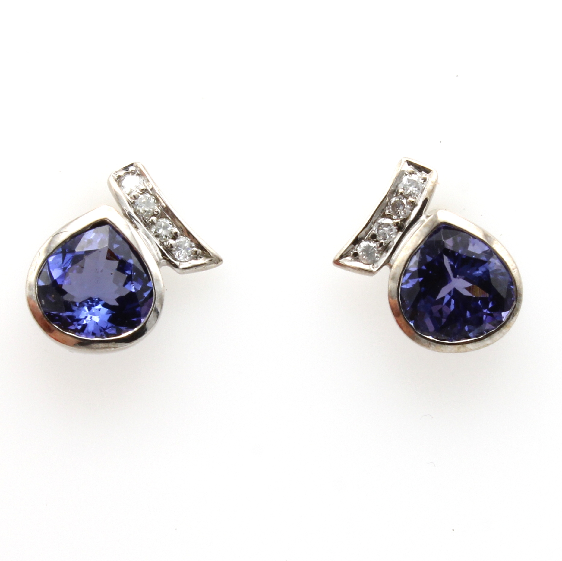 Image 26984291 - Paar Ohrstecker mit Tansaniten und Brillanten, WG 750/000, birnkernförm. Tansanite zus. ...
