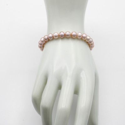 26984220a - Elastisches Süßwasserzuchtperlenarmband, roséf. Perlen ca. 7.5-8 mm