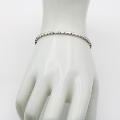 26984259a - Tennisarmband mit Brillanten, WG 750/000, Brill. zus. ca. 2 ct feines Weiß/si, Kasten- ...