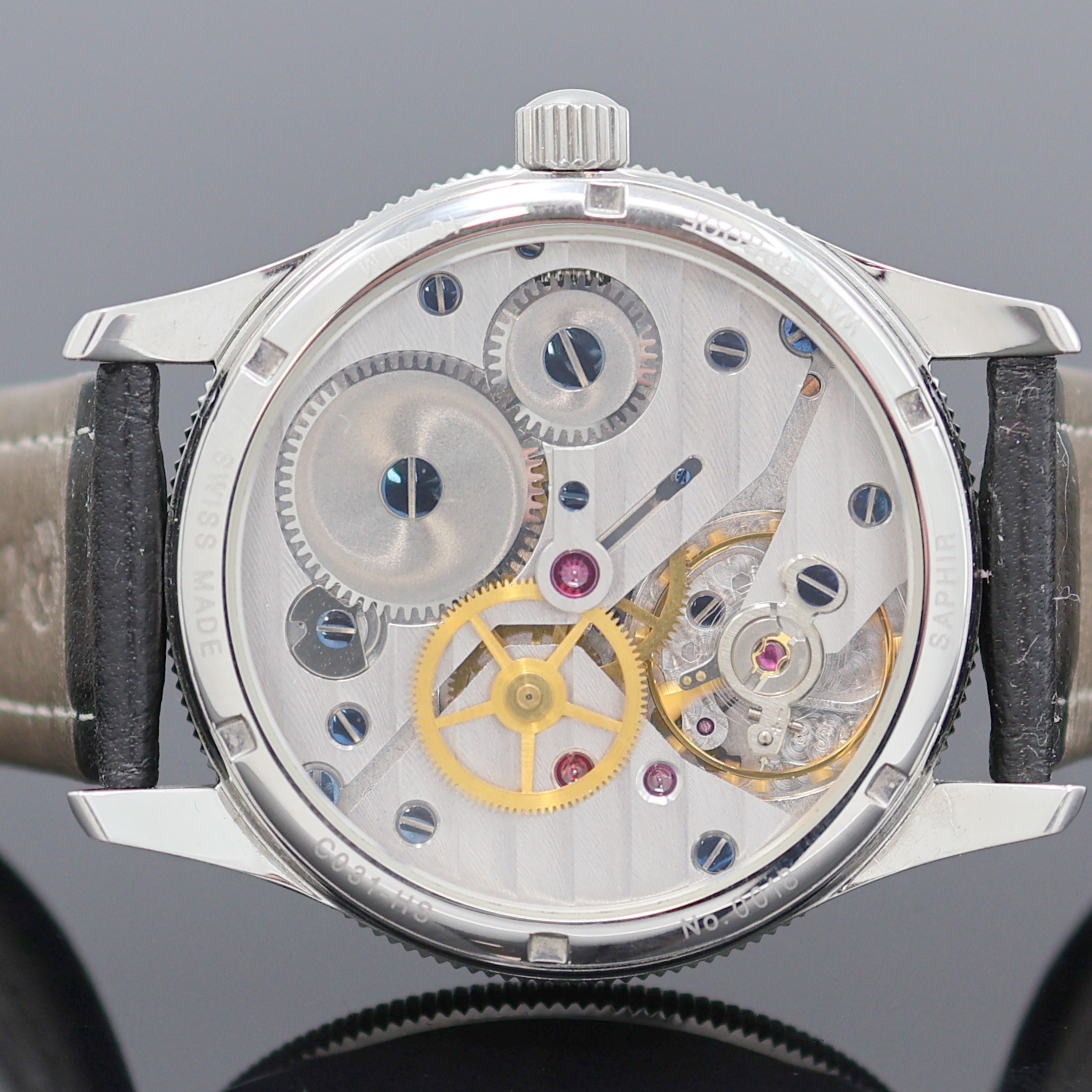 Detail e: CHRONOSPORT Herrenarmbanduhr Referenz C031-HS, Schweiz um 2005, Handaufzug, beids. vergl. Edelstahlgeh., Boden verschr., orig. Lederband m. ...