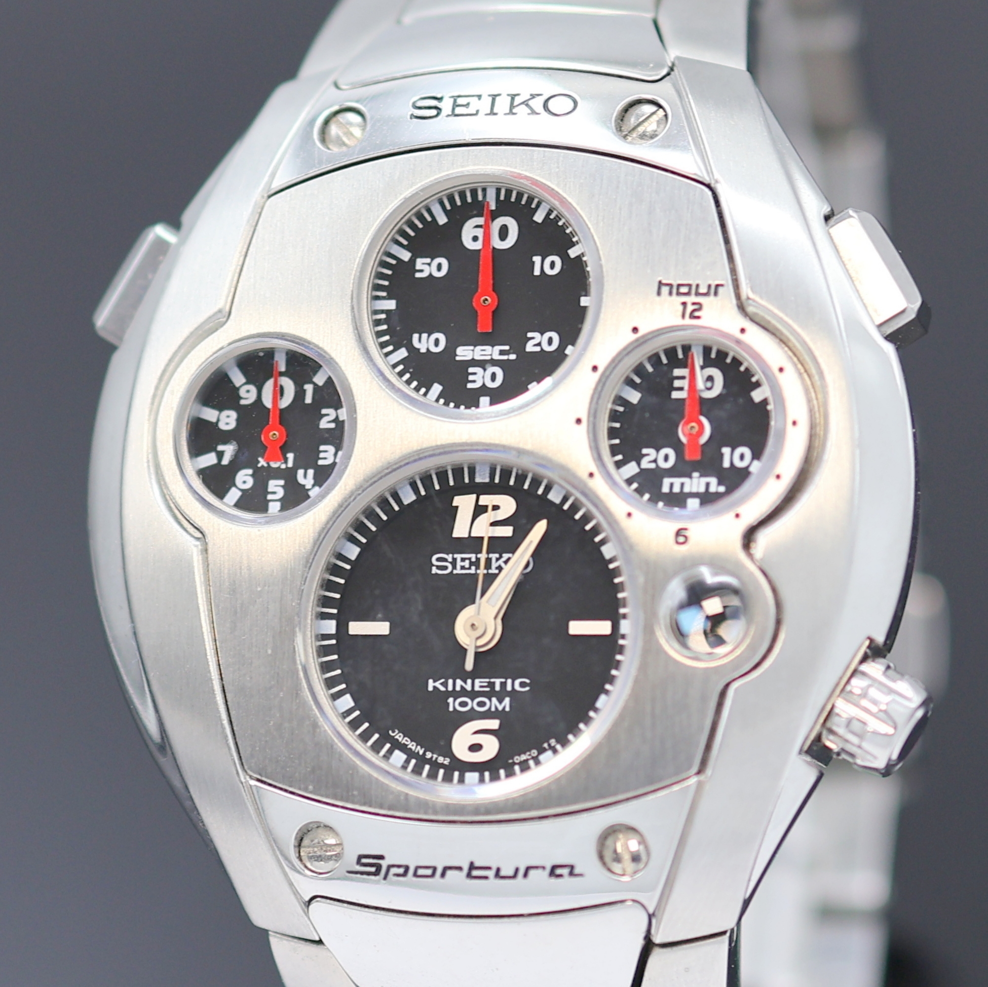 Detail a: SEIKO Kinetic Sportura Herrenarmbanduhr mit Chronograph Referenz 9T82-0AC0, Japan 1990er Jahre, Automatik-Generatorprinzip, massiv Edelstahlgeh. ...