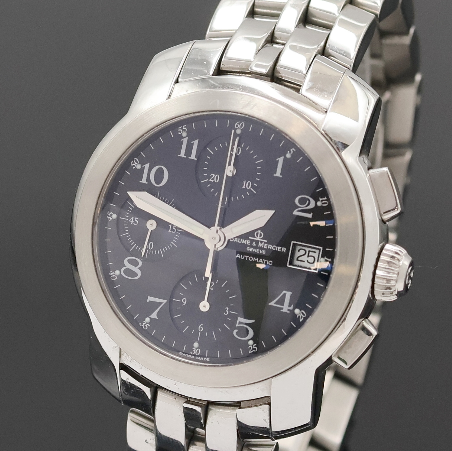 Detail a: BAUME & MERCIER Capeland Herrenchronograph in Stahl Referenz MV045216, Schweiz um 2000, Automatik, Boden u. Krone verschr., orig. Gliederband m. ...