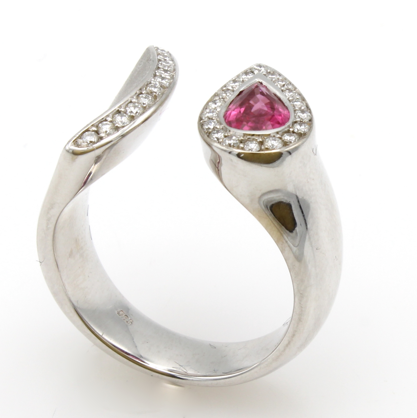 Image 26984332 - Ring mit Rubin und Brillanten, WG 585/000, roter-pinkfarb., fac. Rubintropfen ca. 0.88 ...