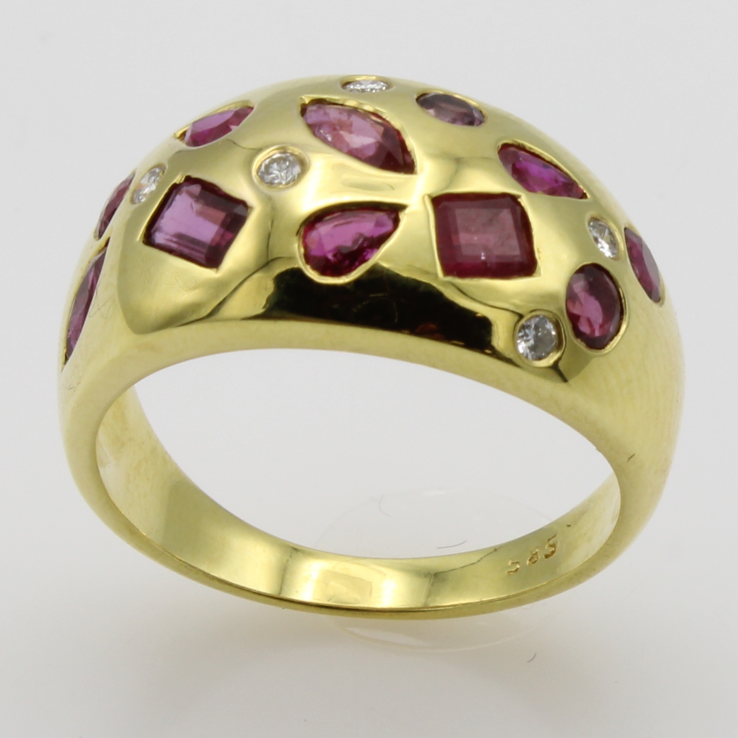 Image 26984335 - Ring mit Rubinen und Brillanten, GG 585/000,Rubine in versch. Schliffarten zus. ca. 1.4 ...