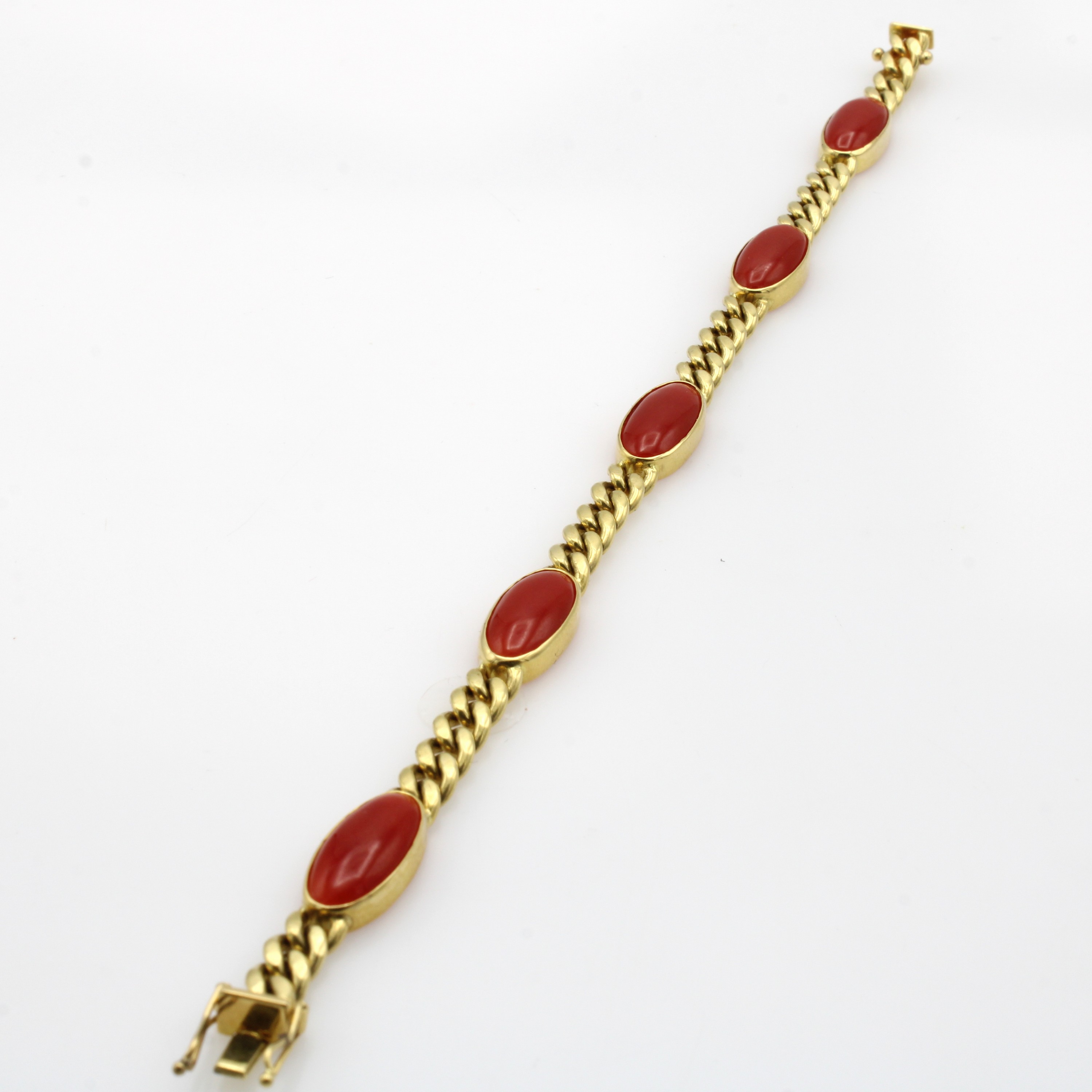 Image 26984355 - Armband mit Korallen, GG 585/000, ovale Korallcabochons zus.ca. 12 ct, Kastenschl. m. ...