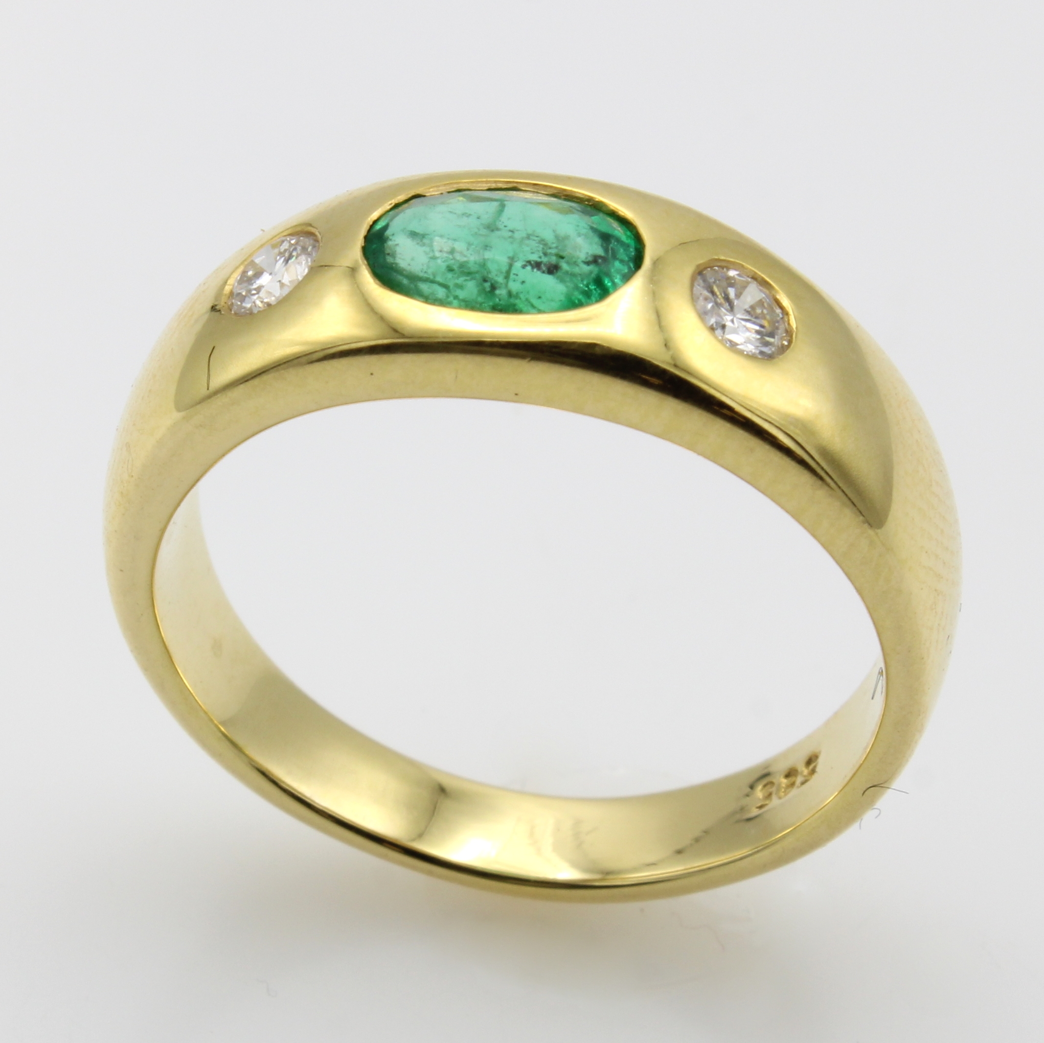 Image 26984369 - Bandring mit Smaragd und Brillanten, GG 585/000, ovaler, fac. Smaragd ca. 0.65 ct, 2 ...