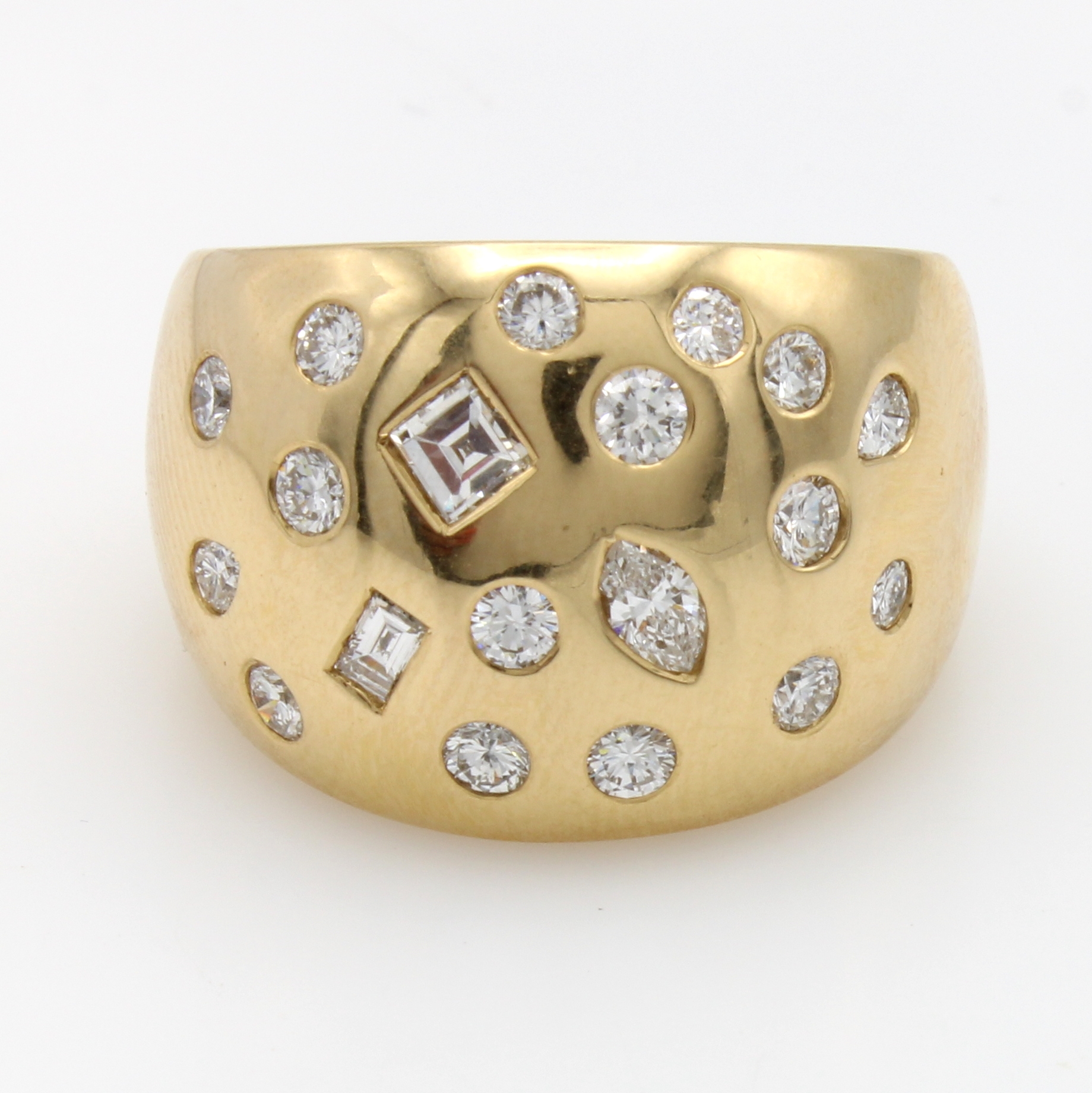 Image 26984376 - Ring mit Brillanten und Diamanten, GG 750/000, Diam. in versch. Schliffarten und Brill. ...