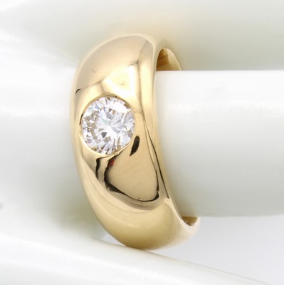 26984377a - Ring mit Brillant, GG 750/000, Brill. 0.843 ct Weiß/vs, massive Verarbeitung, RW ca. ...