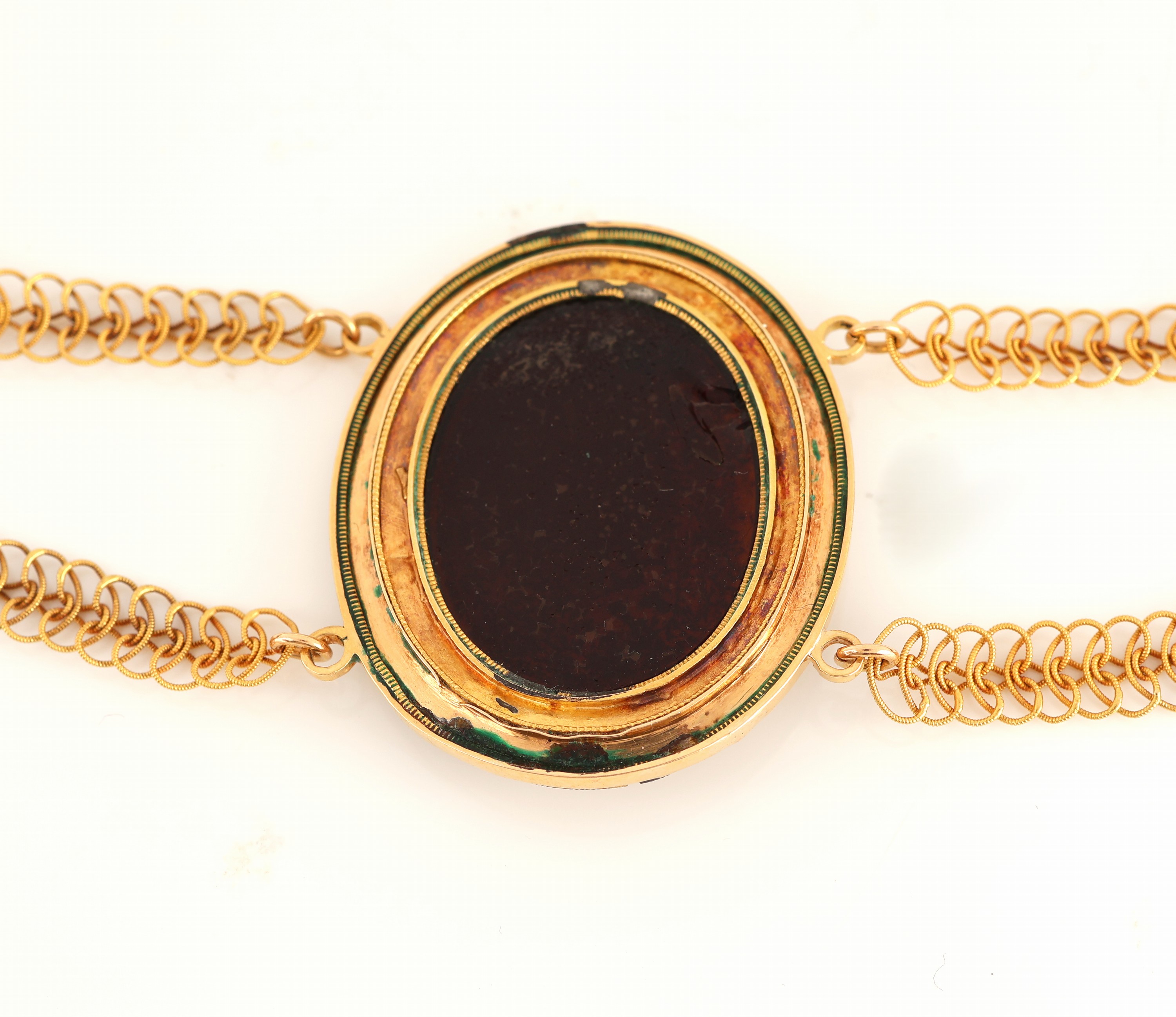 Detail e: 14 kt Gold Achat-Collier, um 1910, GG 585/000 gepr., 2-rhg., 5 ovale Zwischengliedermit Lagenstein-Kameen, Darstellungen nach antikem Vorbild, ...