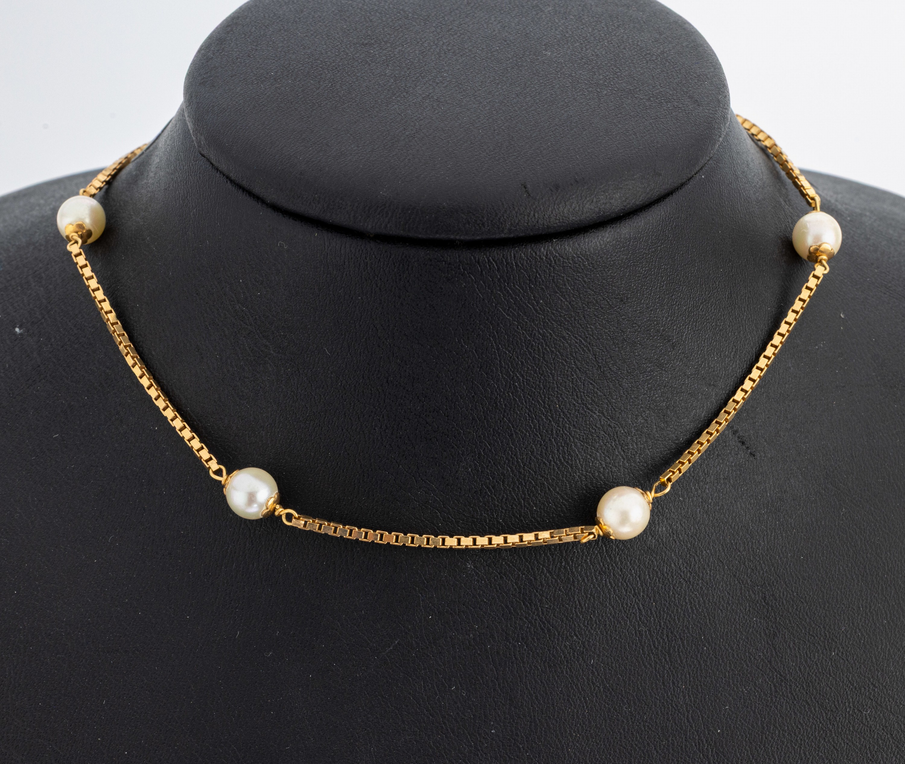 18 kt Gold Perl-Collier, GG 750/000, Venezianerkette im Wechsel mit Akoyazuchtperlen, D. ca. 7 mm, L. ca. 51 cm, Federringschließe, ca. 14.1 g