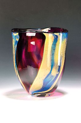 Image Große Vase, sign. Murano, datiert 05, weinrotes, blaues und opak-gelbes mundgeblasenes ...