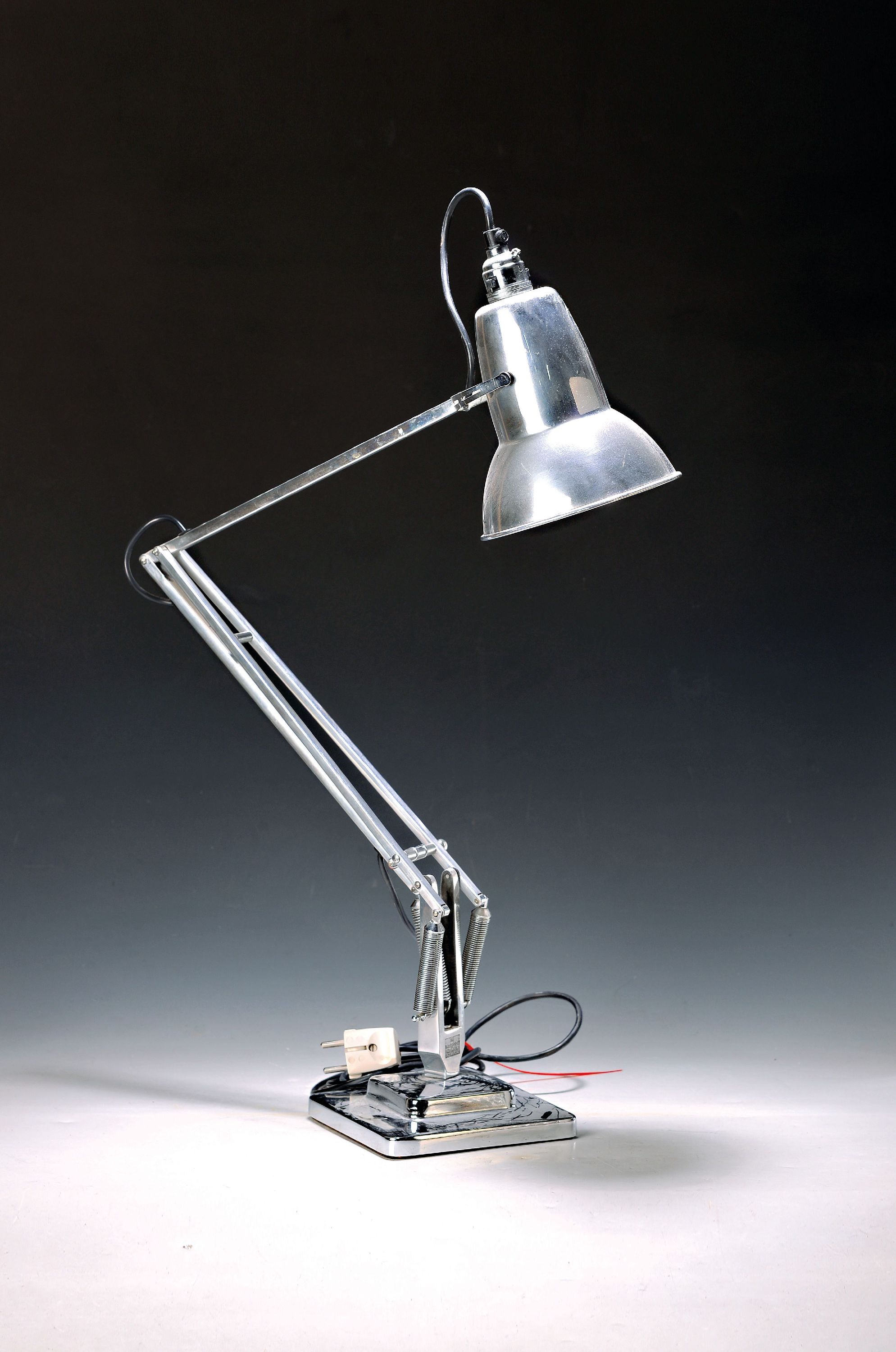 Image 26985716 - Tischlampe Anglepoise, Herbert Terry, Metall, verstellbar über Federn, Elektrik nicht ...