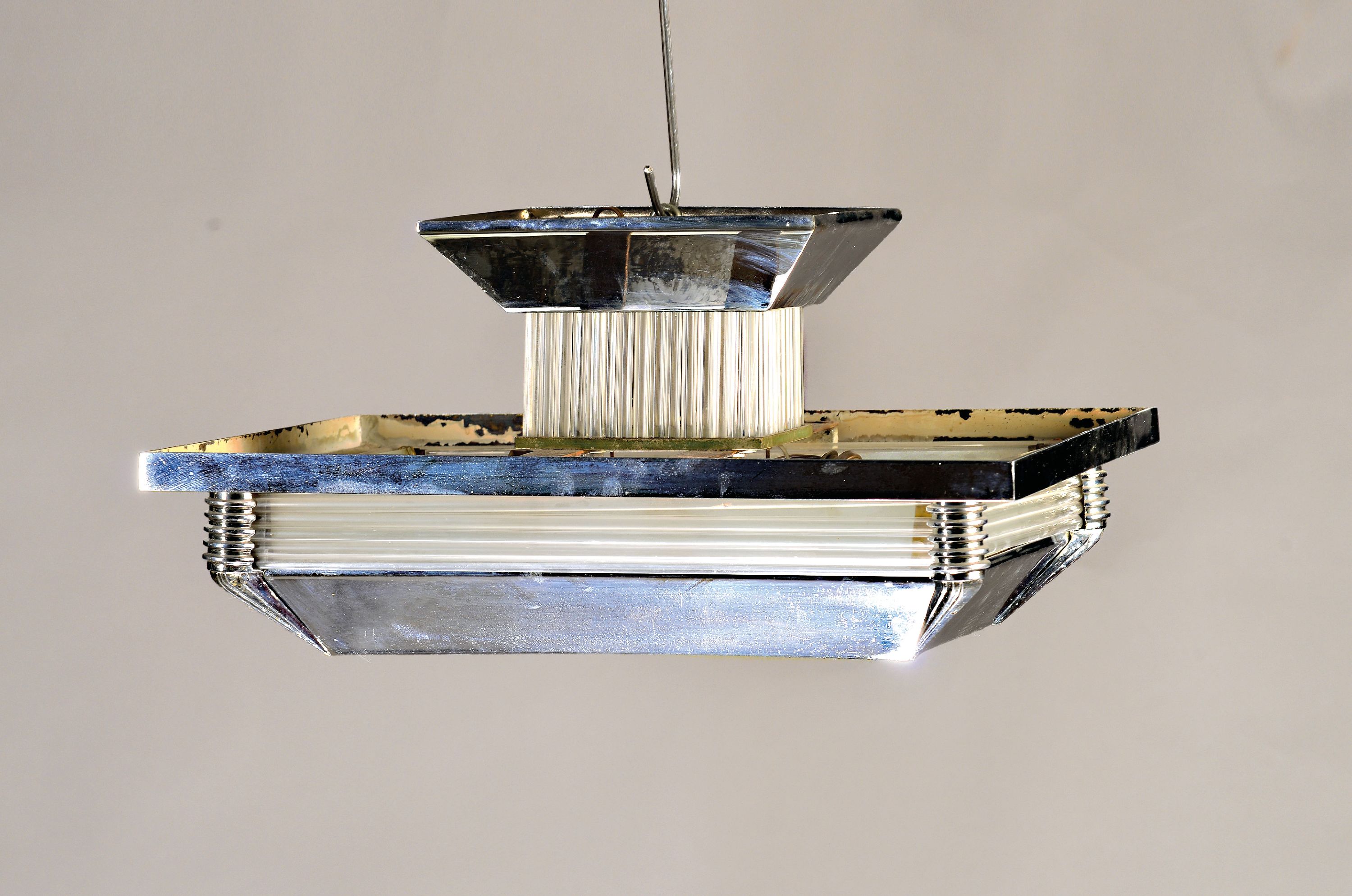 Image 26985717 - Deckenlampe, Frankreich, um 1930, Art-Deco, verchromte Metallmonturen, eingesetzte ...