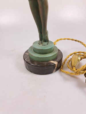 26985755h - Tischleuchte, sign. Le Verrier, Bronzeskulptur Aktes grün patiniert, Kugelschirm sog. ...