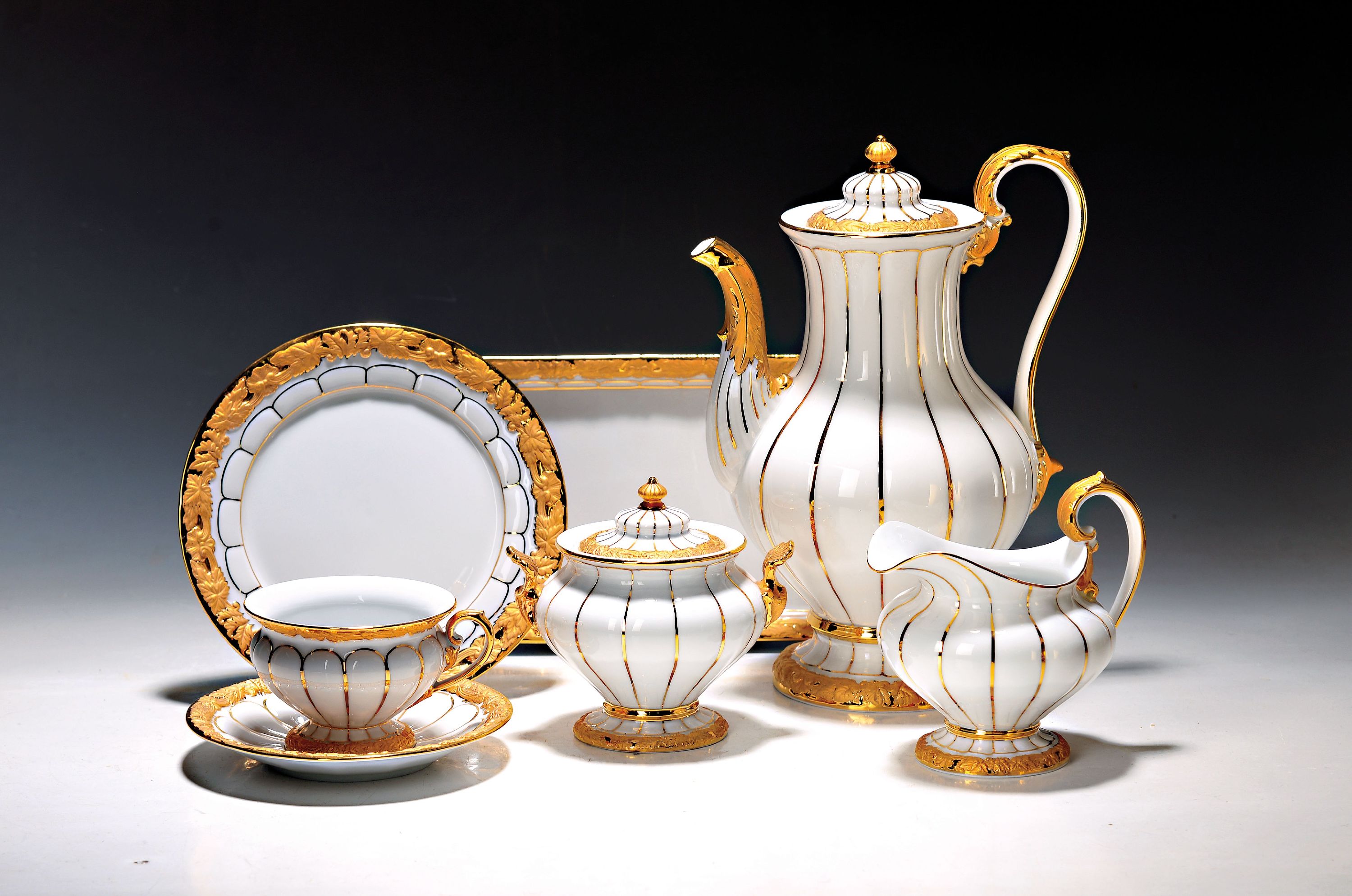 Image 26985810 - Kaffeeservice, Meissen, X-Form, komplett für 8 Personen, Kaffeekanne, Zuckerdose und ...