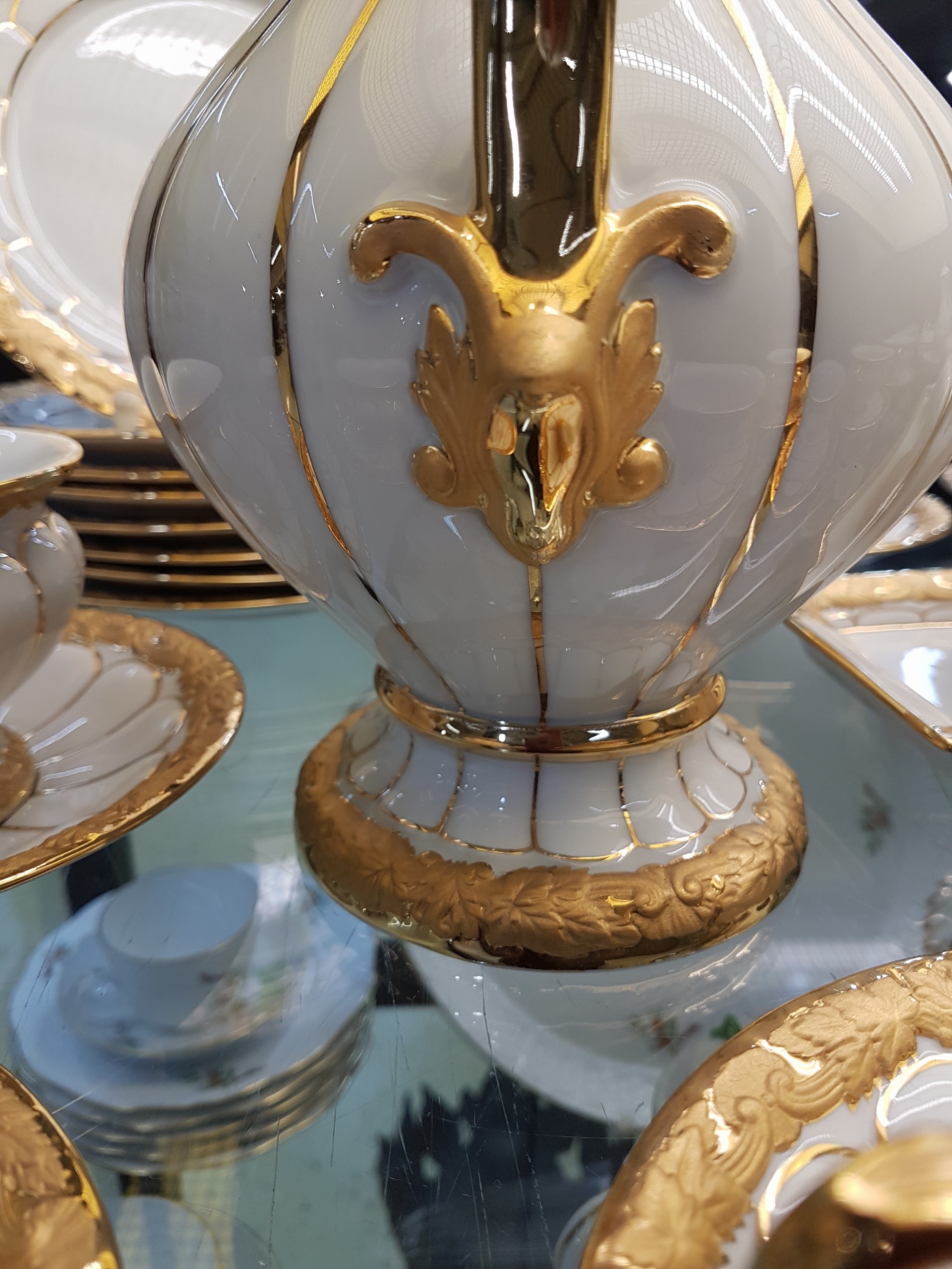 Detail p: Kaffeeservice, Meissen, X-Form, komplett für 8 Personen, Kaffeekanne, Zuckerdose und Milchkanne, 8 Kaffeetassen mit Untertassen, 8 Dessertteller, ...