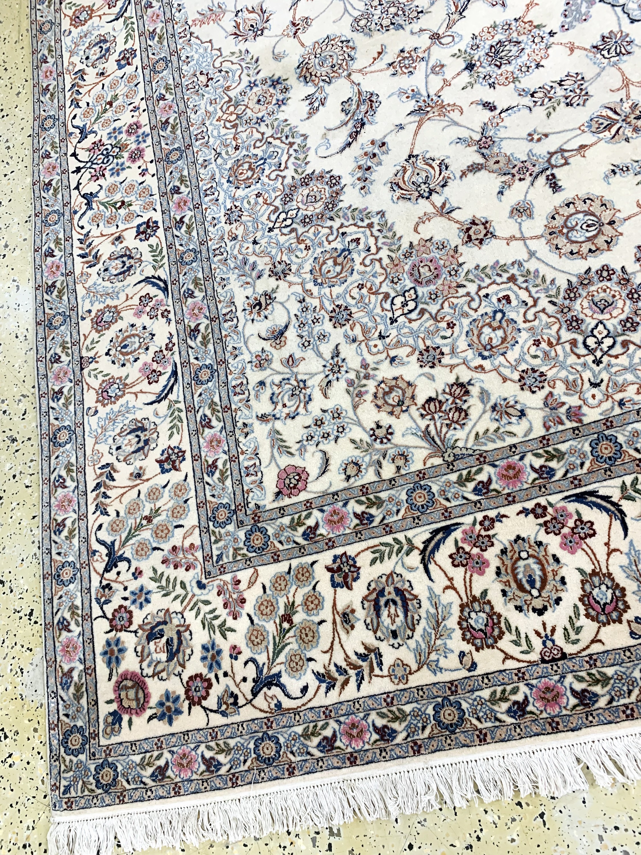Detail g: Nain fein(6 La), Persien, Ende 20.Jhd, Korkwolle mit Seide, ca. 325 x 217 cm, ca. 1,0Mio. Kn/qm, Reinigungsbedürftig, EHZ: 1-2