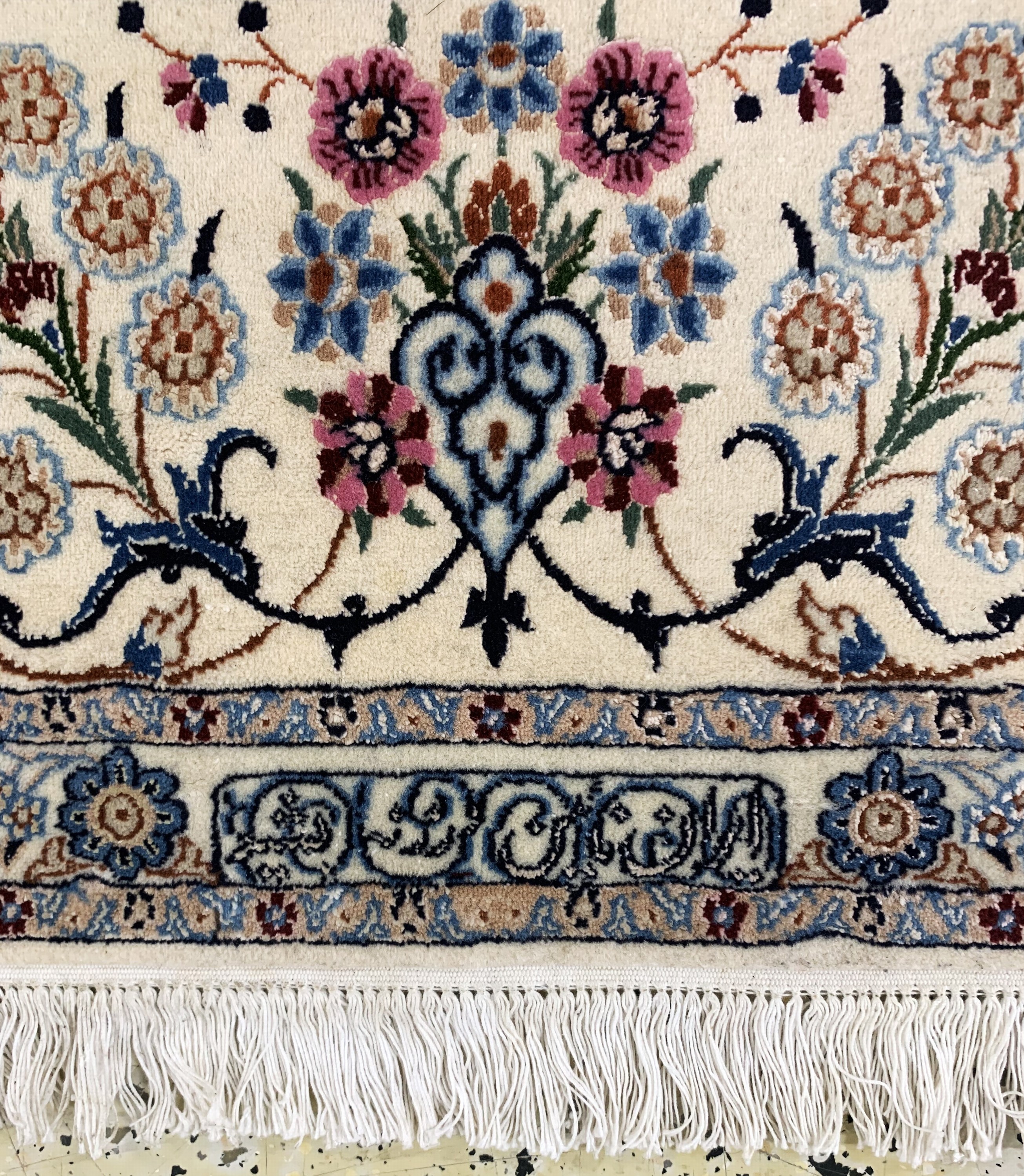 Detail h: Nain fein(6 La), Persien, Ende 20.Jhd, Korkwolle mit Seide, ca. 325 x 217 cm, ca. 1,0Mio. Kn/qm, Reinigungsbedürftig, EHZ: 1-2