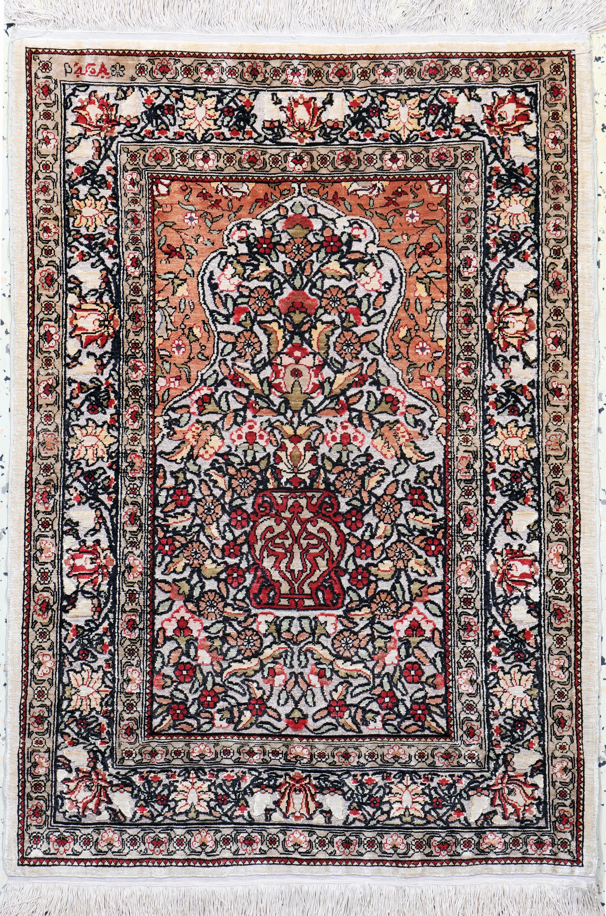 Hereke Seide fein signiert, Türkei, Mitte 20.Jhd, reine Naturseide"Metallbroschiert",ca. 78 x 55 cm, EHZ: 1-2