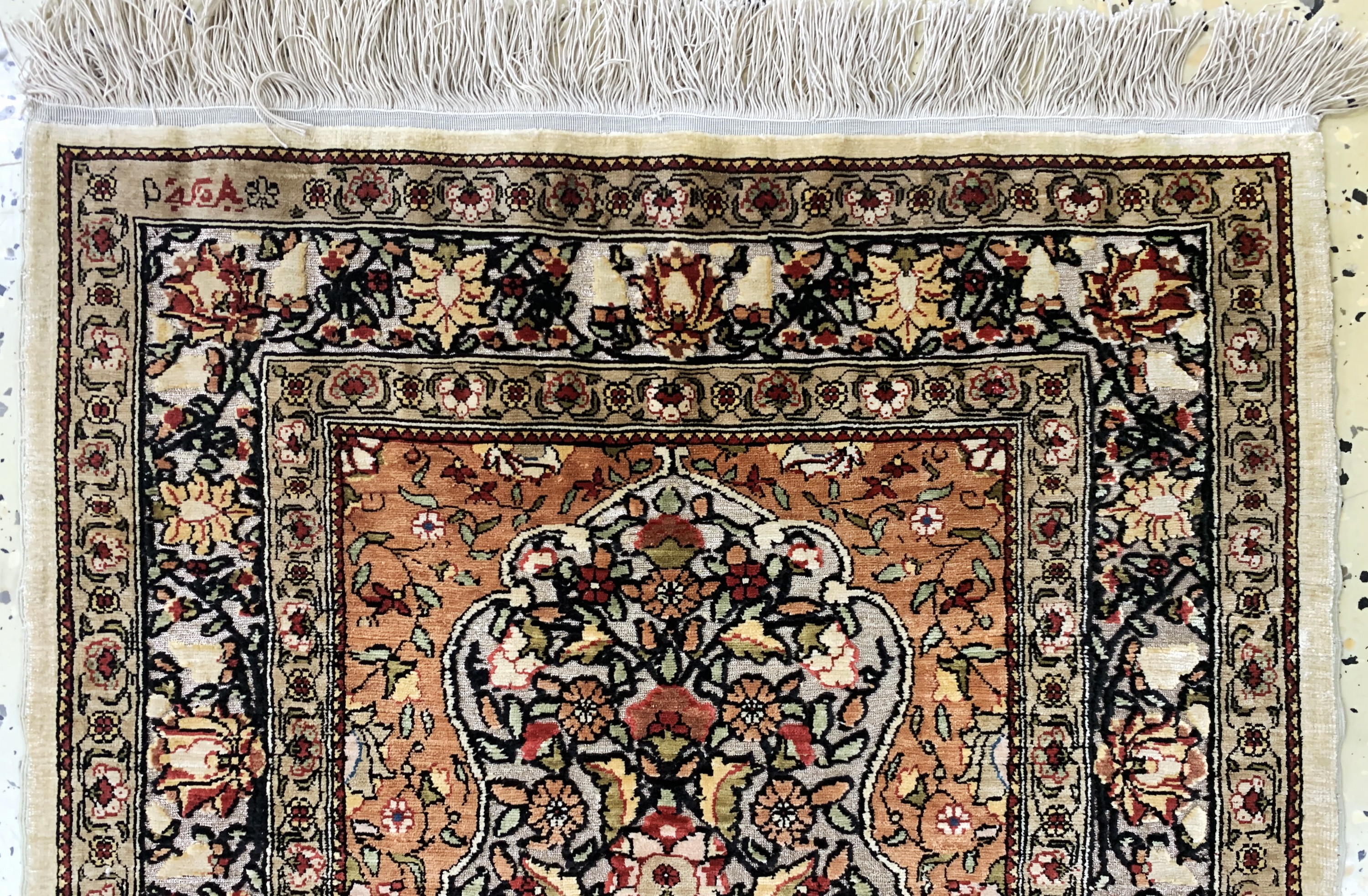 Detail a: Hereke Seide fein signiert, Türkei, Mitte 20.Jhd, reine Naturseide"Metallbroschiert",ca. 78 x 55 cm, EHZ: 1-2