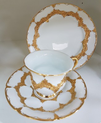 26985814c - Coffee set, Meissen, 2. choice, B-shape, 1924 -33, matt- and bright gilding, plate D. 19 ...