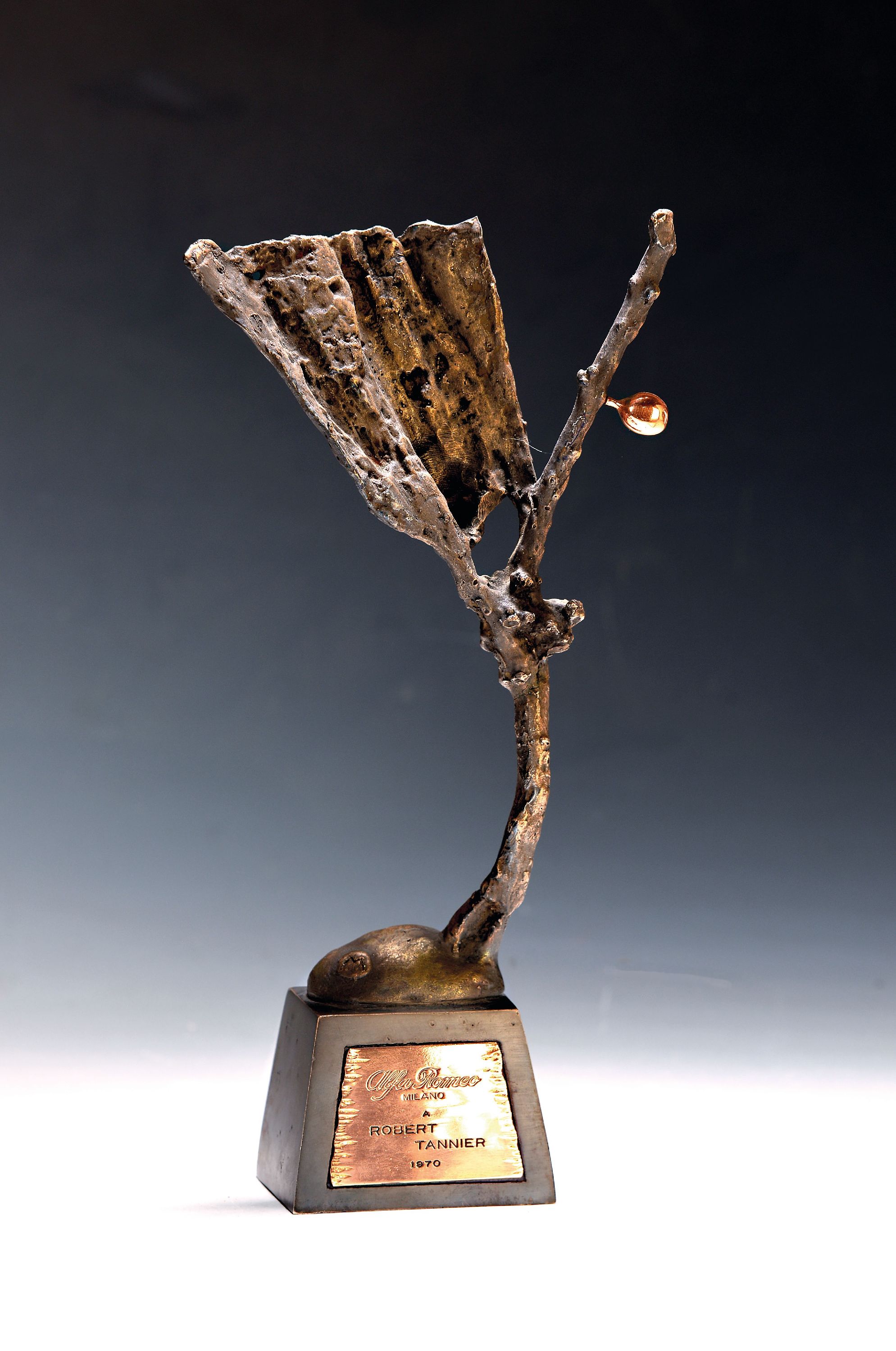 Image 26986012 - Marcello Mascherini, 1906 Udine - Padua 1983, Bronzefigur, Siegesfigur Alfa Romeo ...