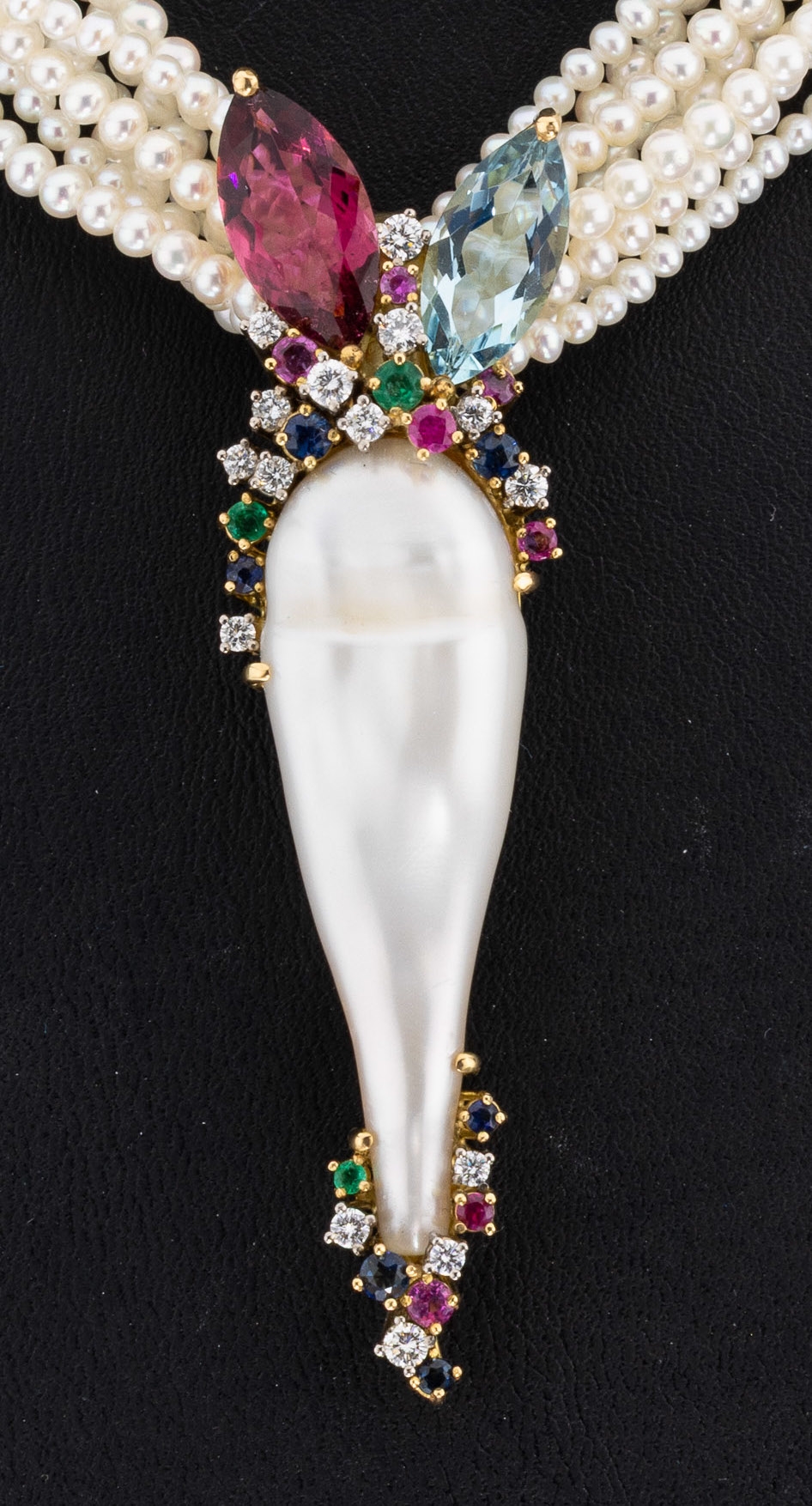 Detail a: Zuchtperl-Collier mit 18 kt Gold Brillant- Schließe und 18 kt Gold Perl-Brillant- Farbstein-Clipanhänger, GG/WG 750/000, Einzelanfertigung eines ...