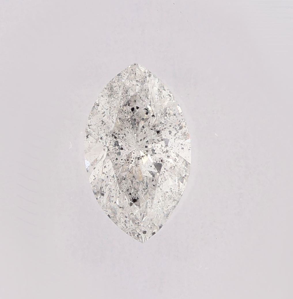 Detail a: Lose Diamantnavette ca. 0.74 ct feines Weiß(F)p1, ca. 8.05 x 4.77 x 3.21 mm, IGI Expertise anbei, verschweißt