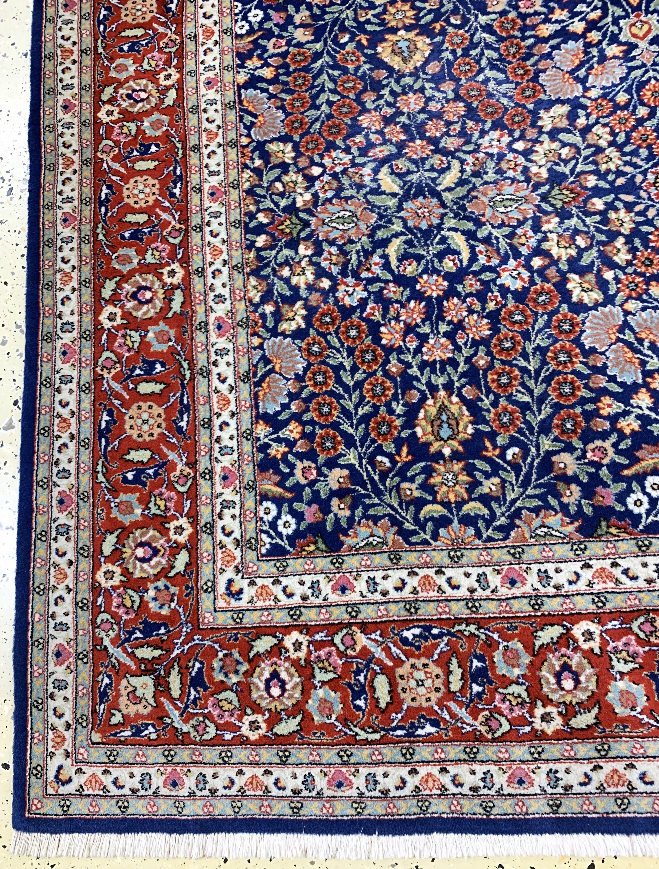 Detail c: Hereke fein, Türkei, Mitte 20.Jhd, Wolle auf Baumwolle, ca. 360 x 240 cm, EHZ: 2