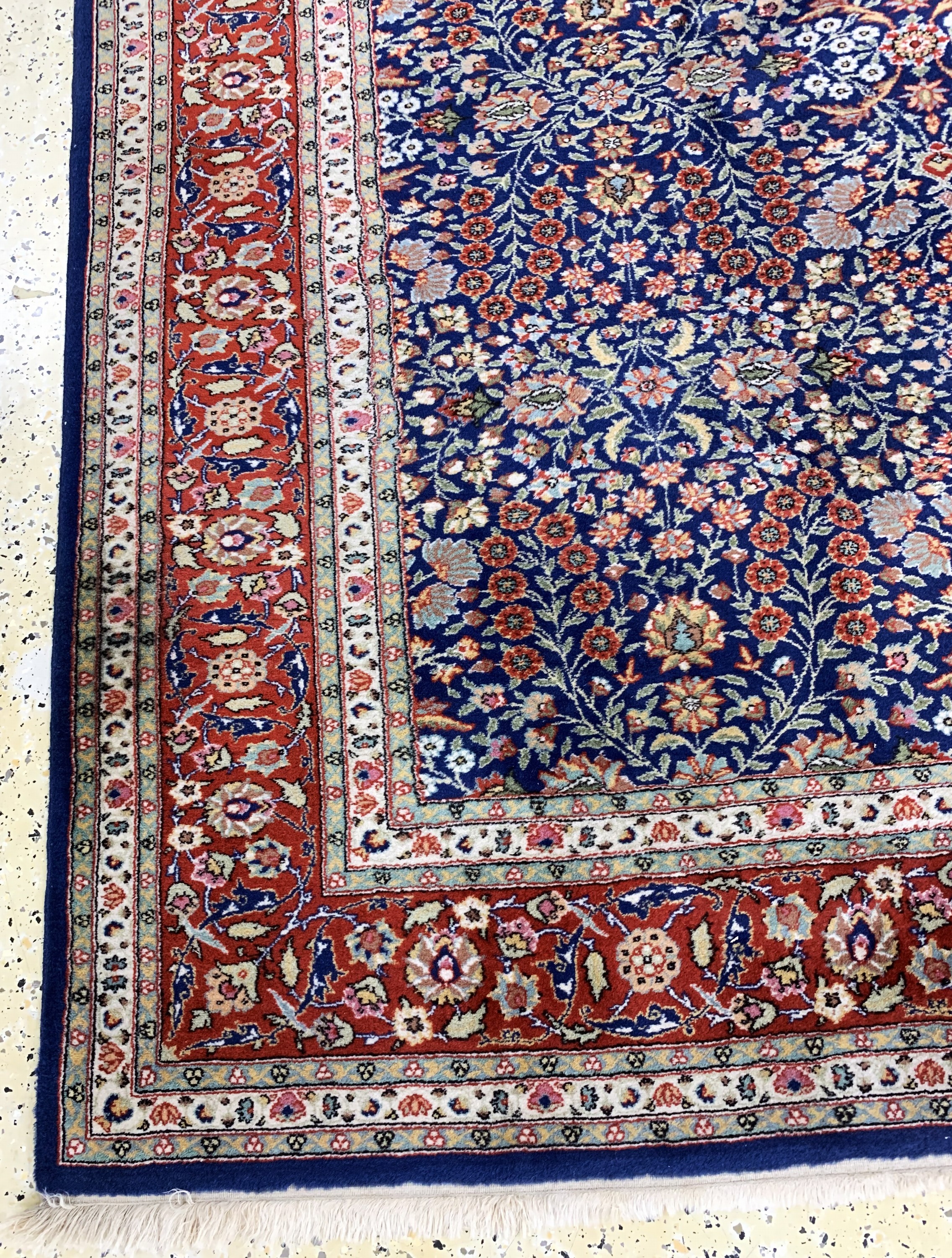 Detail g: Hereke fein, Türkei, Mitte 20.Jhd, Wolle auf Baumwolle, ca. 360 x 240 cm, EHZ: 2
